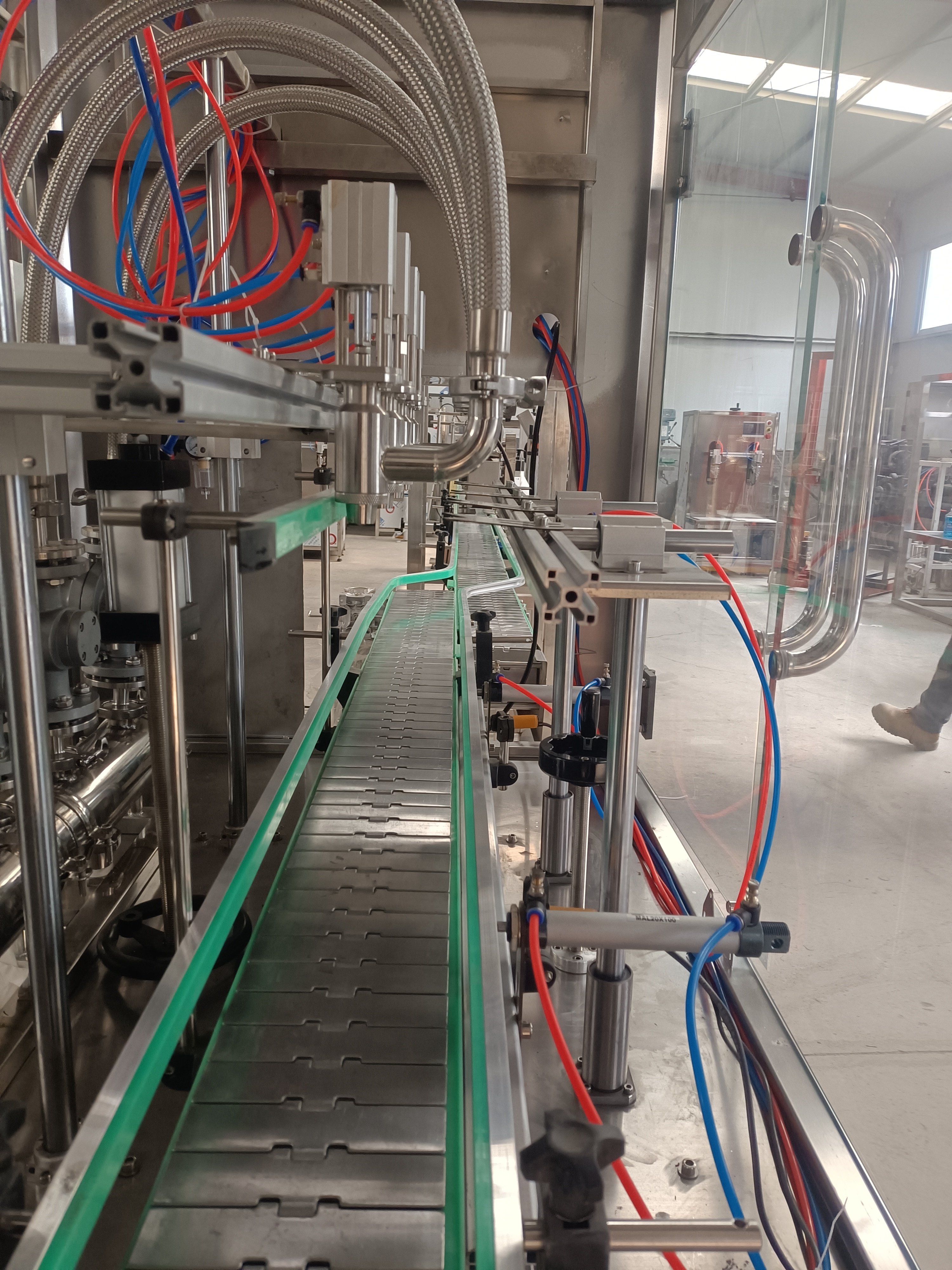 Electric Automatic Desktop Liquid Soap Shampoo Glue Filling Capping Labeling Machines Line for Bottles Gear Core Components