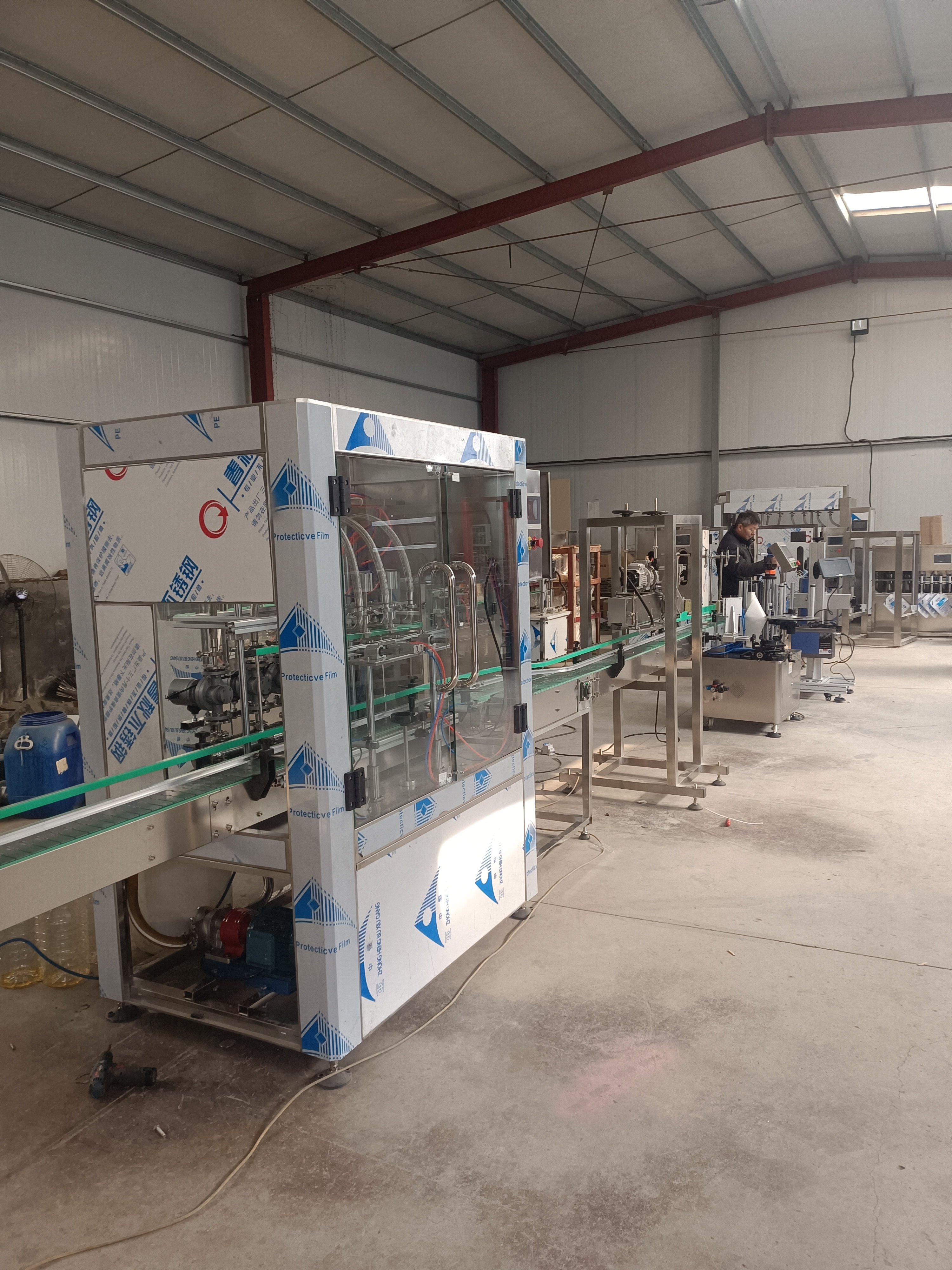 Electric Automatic Desktop Liquid Soap Shampoo Glue Filling Capping Labeling Machines Line for Bottles Gear Core Components