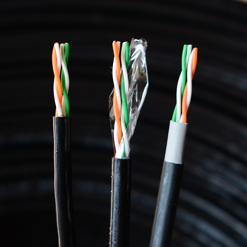 CAT5 Oxygen-free copper waterproof antifreeze and antiaging engineering grade network cable Outdoor monitoring network cable