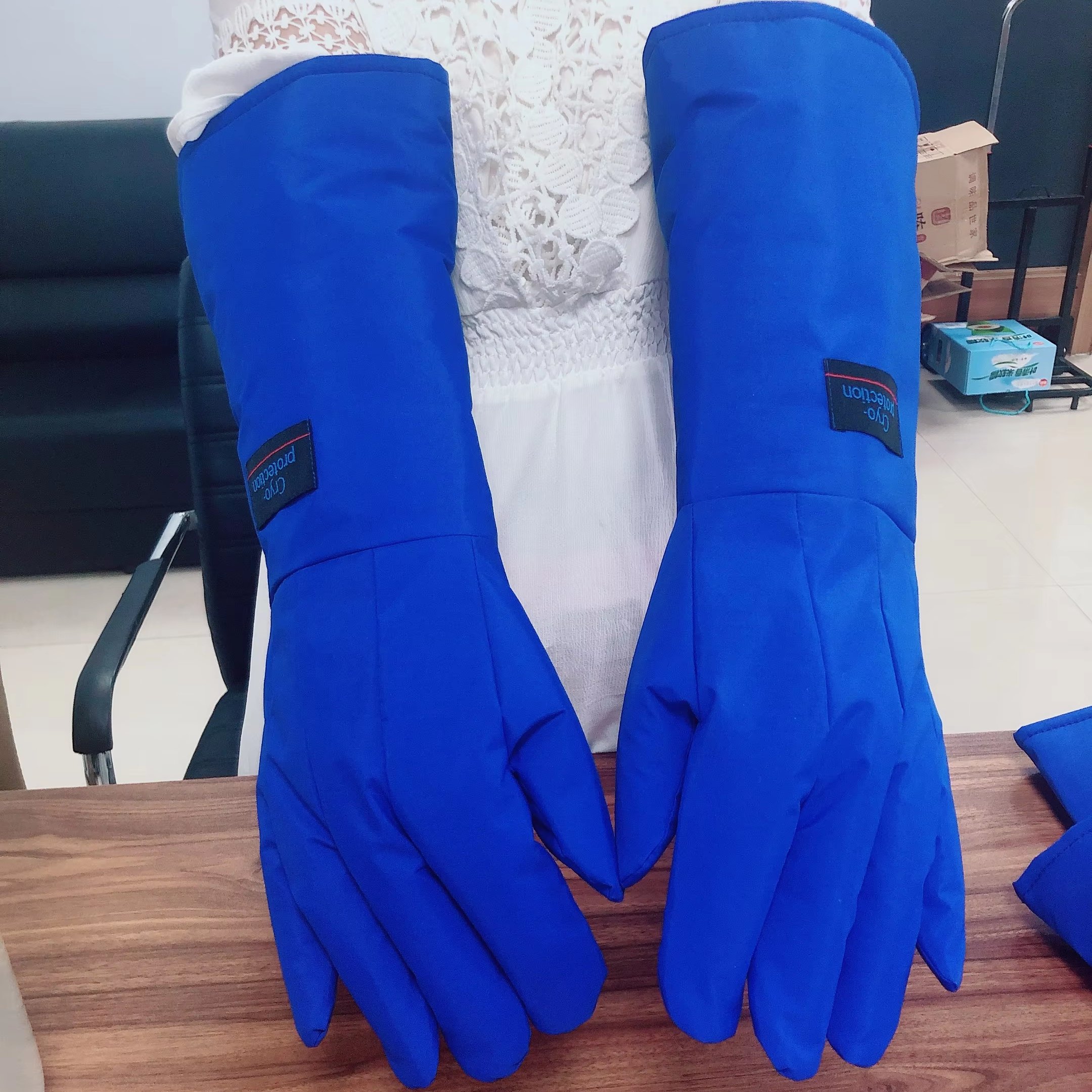 Liquid Nitrogen Apron Waterproof Antifreeze Refrigerated and Warm Apron Overalls