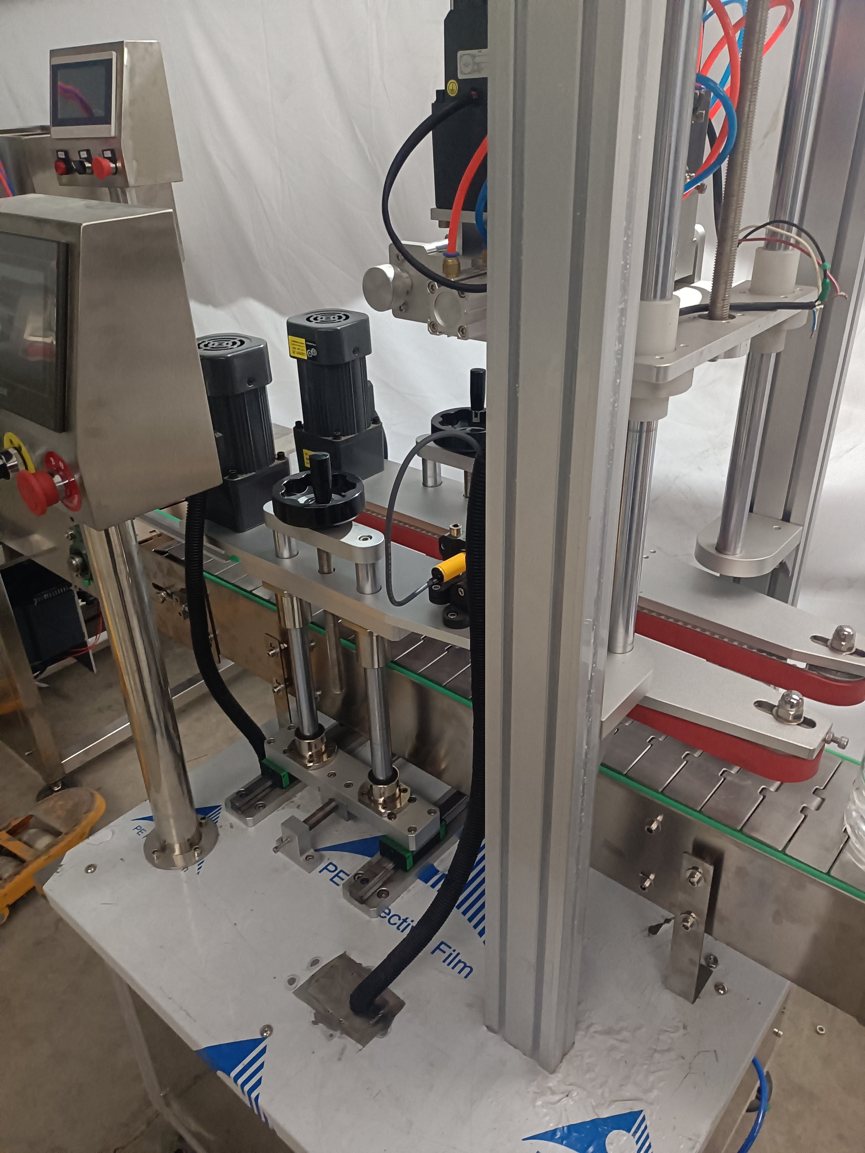 Hot Sale New Product Leak-Proof Clamp Bottle Sealer for Beverage Industry Cans Bags Pouches Cartons Wood Barrels Cups Packaging