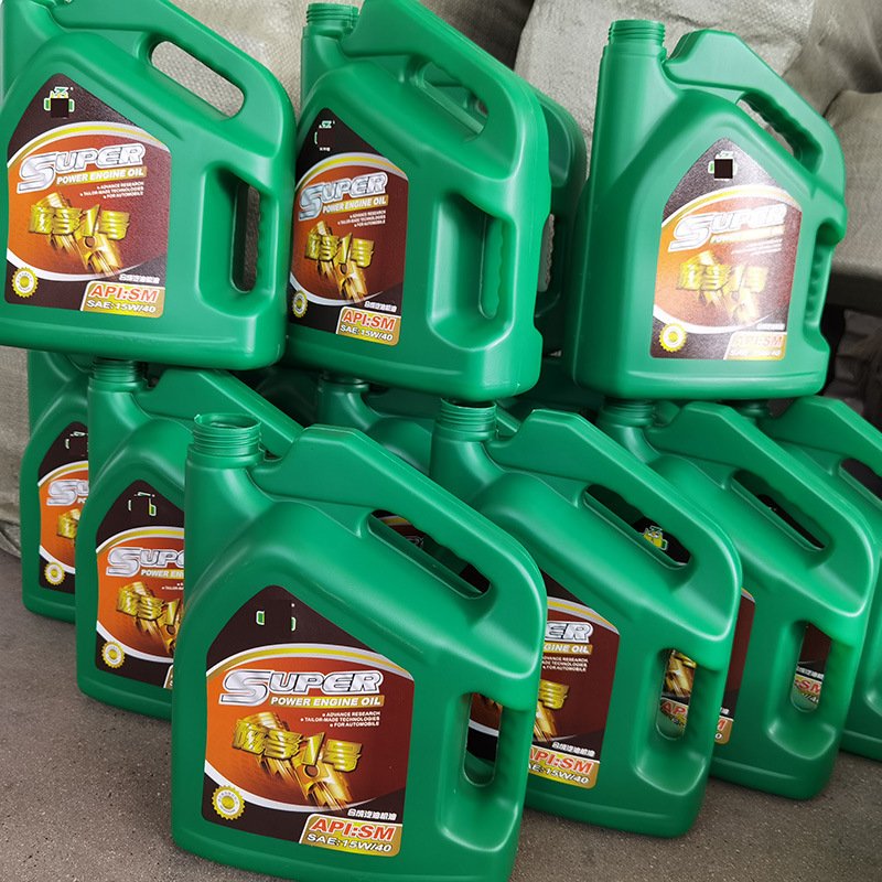 Wholesale 4 Liter Antifreeze Barrel with Double Handle Factory-in-stock 4L Sealed Plastic Square Shape Thickened 4L Oil Barrel