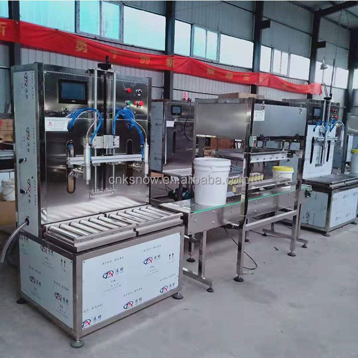 High Efficiency Semi Automatic 5-50L Bottle 2 Filling Heads Engine Oil Filling Machine