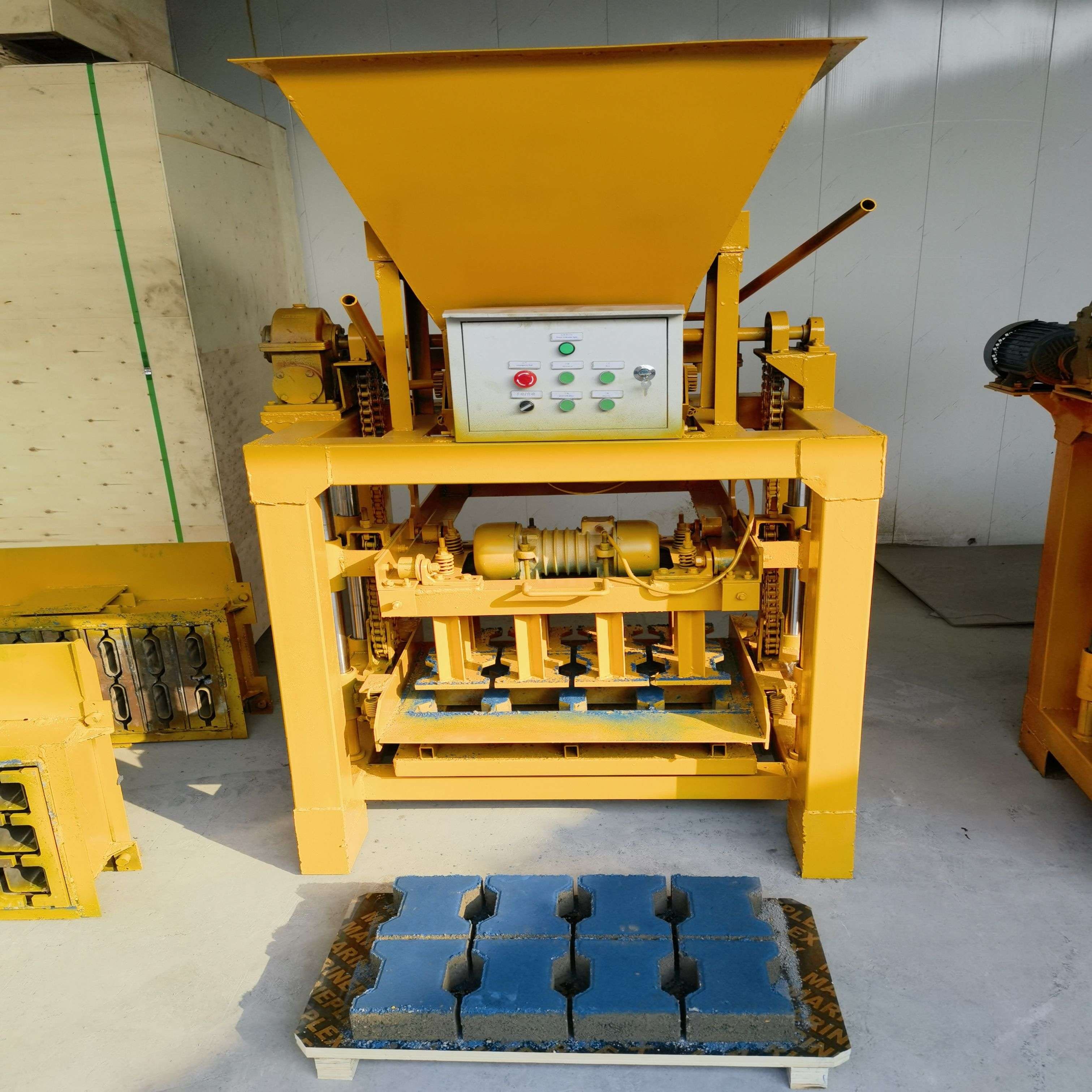 Semi Automatic Cement Brick Making Machine Is Popular in Africa, and It Is a Cost-effective Brick Making Machine