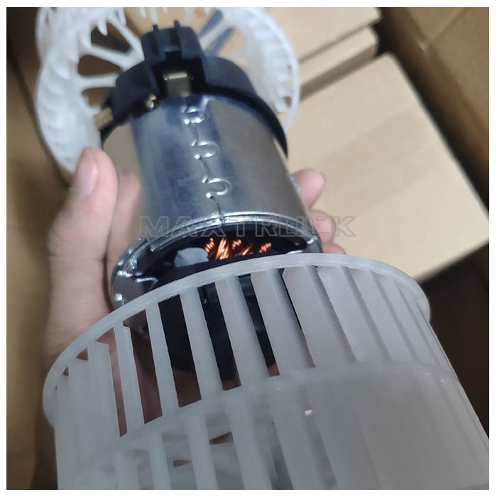 MAXTRUCK Good Quality Truck Spare Parts 0130101616 0038300508 Fan Motor for Mercedes Actros
