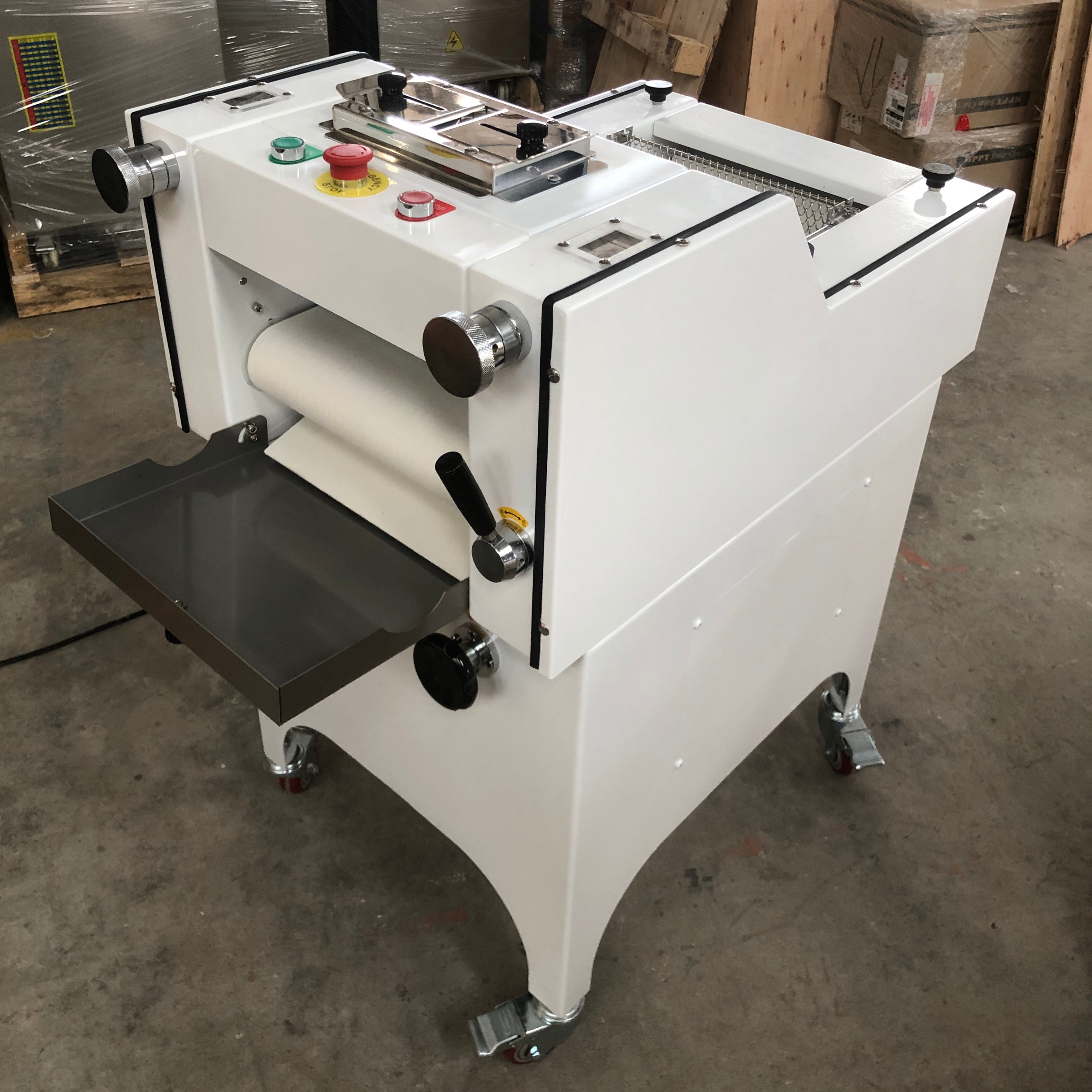 Wholesale Bread Making Machine Bakery Equipment Home Commercial Use Auto Toast Dough Roller Moulder