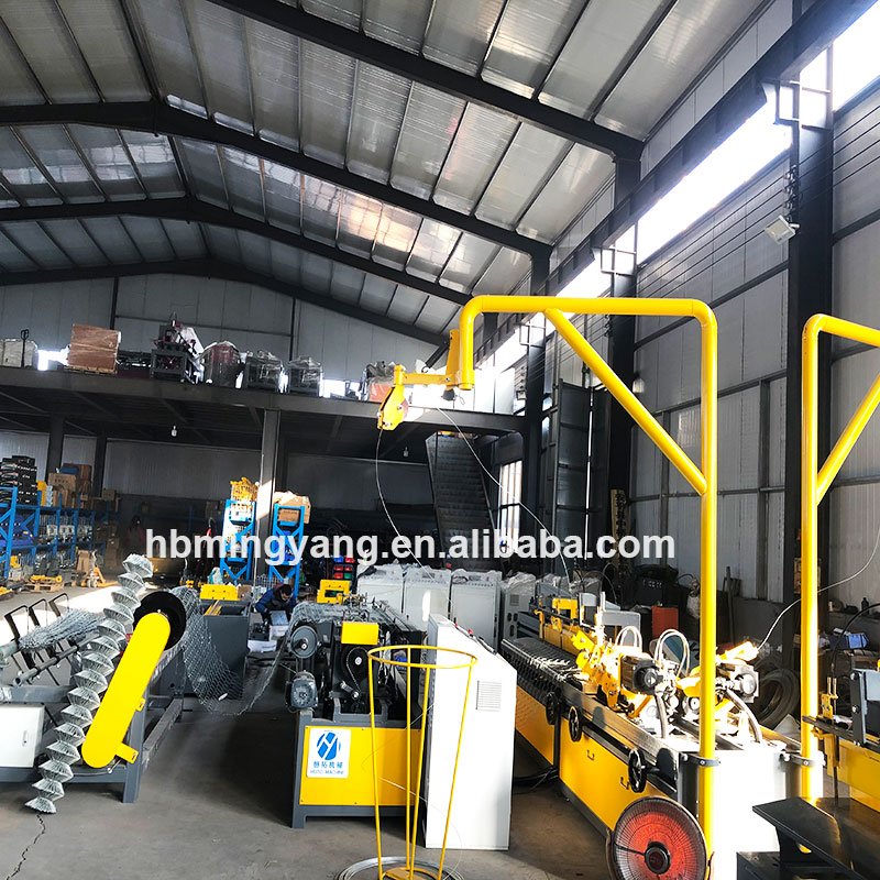 China Supplier PLC Control Double Wire Chain Link Fence Machine Diamond Mesh Wire Making Machines