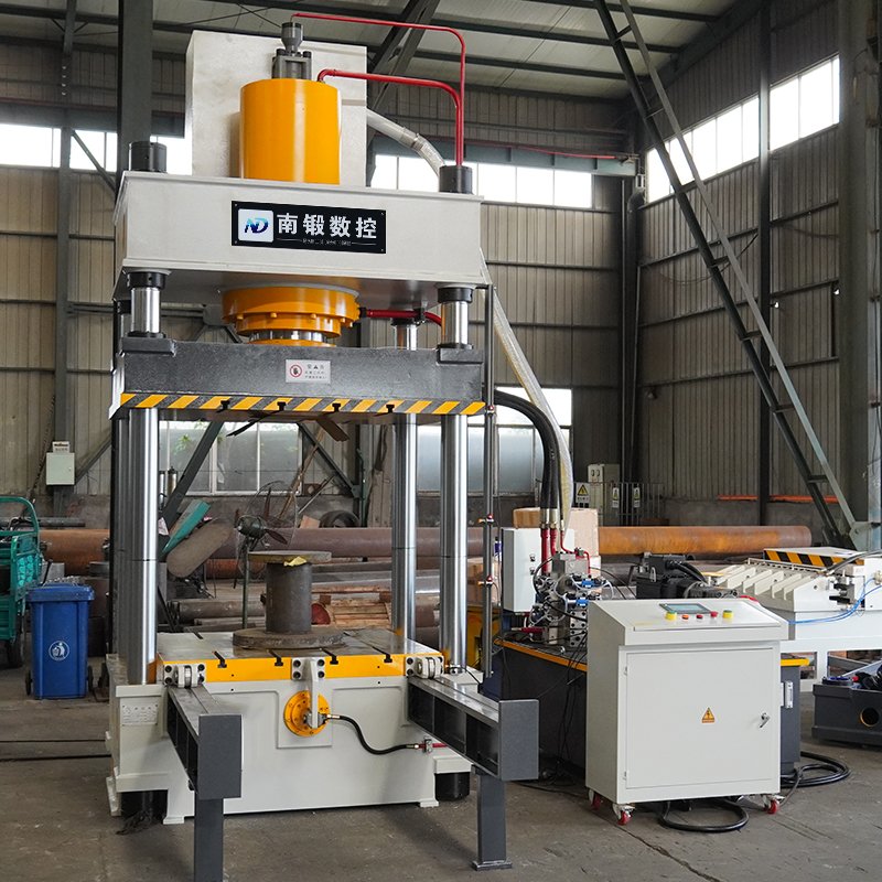 NADUN 315 Ton Four-column Hydraulic Press Machine with Movable Table