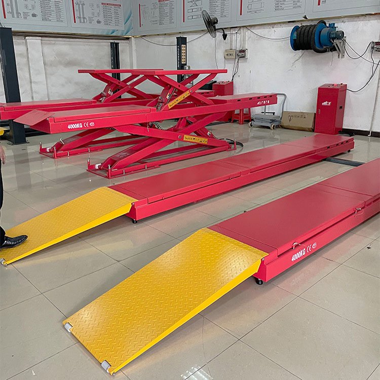 CE Certified Safe 4T 1.8M Ultra Thin Alignment Two-Step Car Lift Electric Scissor Style 4000kg Lifting Capacity