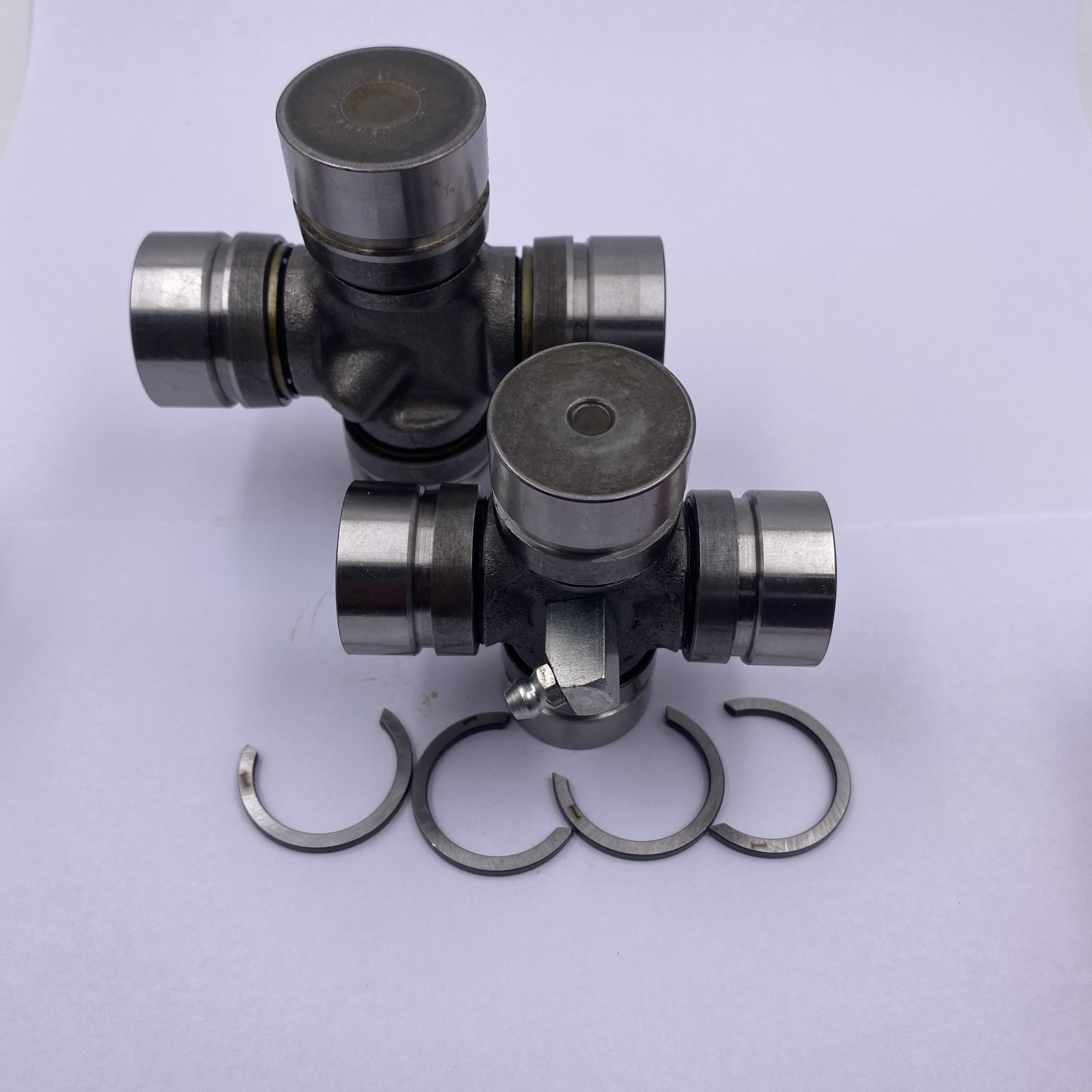 GUT-23 GUT23 Auto Parts Universal Joint Cross Bearing Cruceta 04371-35030 04371-35050 04371-35040 04371-35051 04371-35031