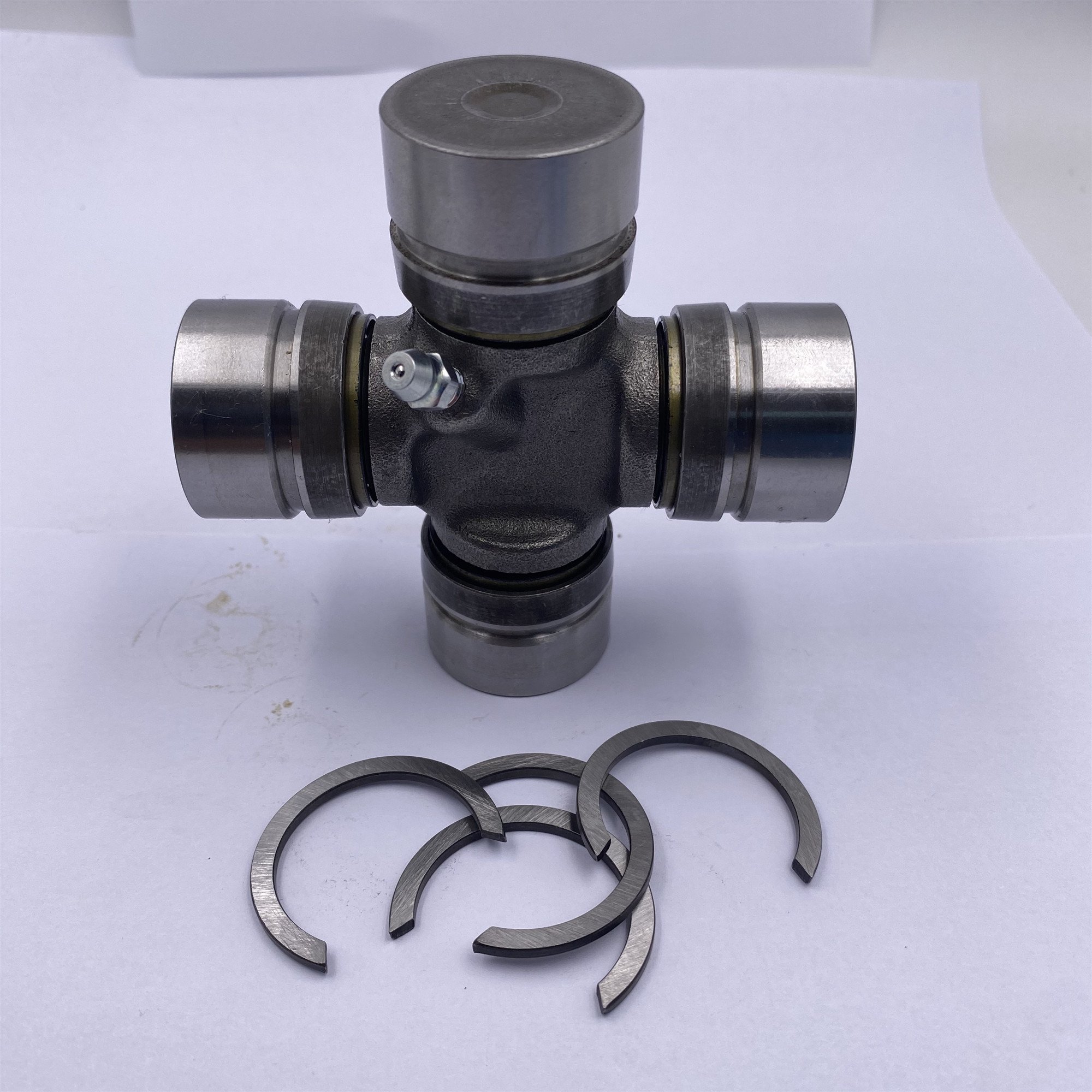 GUT-23 GUT23 Auto Parts Universal Joint Cross Bearing Cruceta 04371-35030 04371-35050 04371-35040 04371-35051 04371-35031