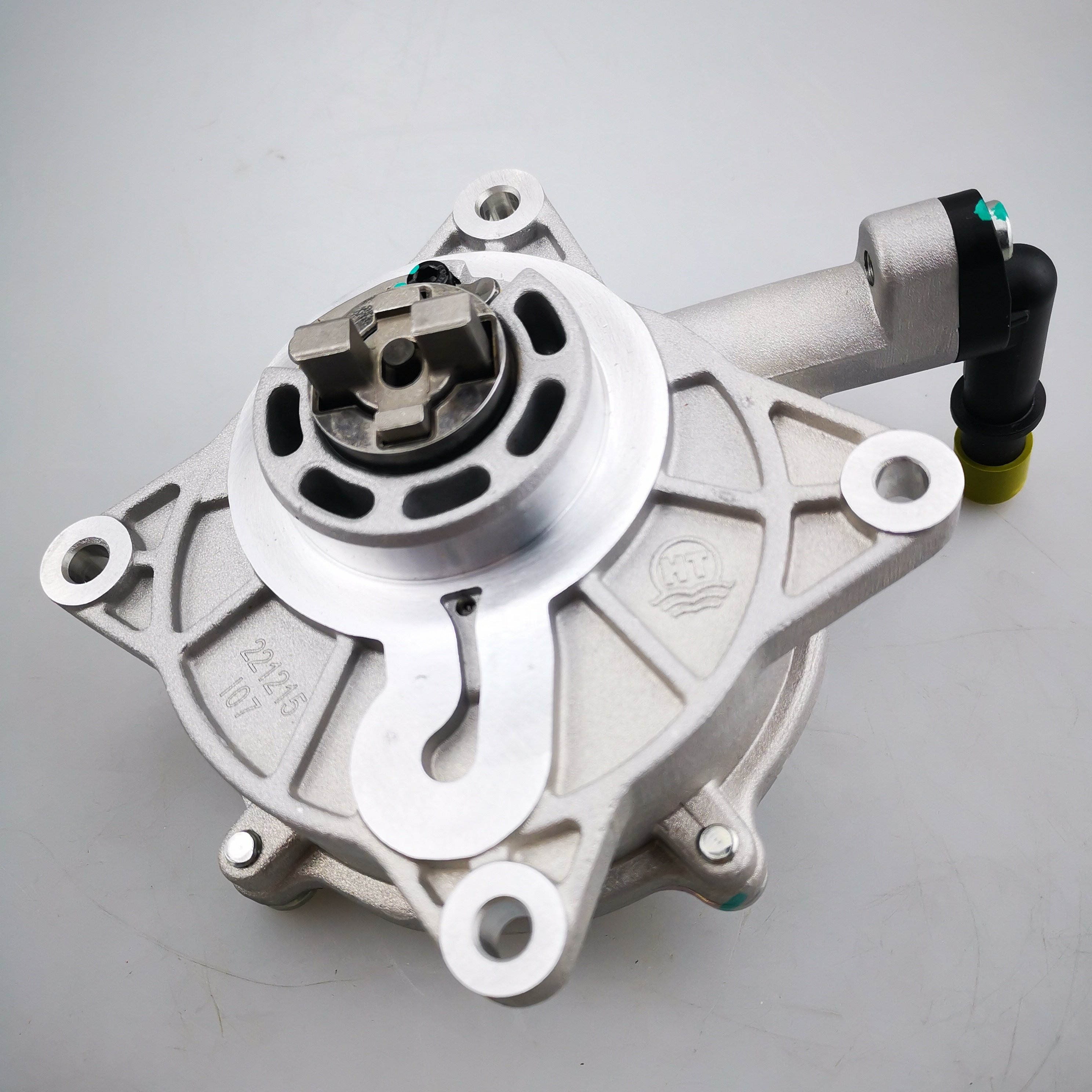 SAIC MAXUS G10 1.9T Engine Vacuum Pump Assembly 10189992