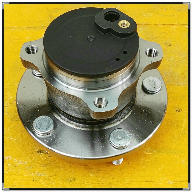Car Accessories Rear Wheel Hub Bearing BBM2-26-15XB BP4K-26-15XA Auto Wheel Hub Assembly R170.36 HA590099 BP4K-26-15XD