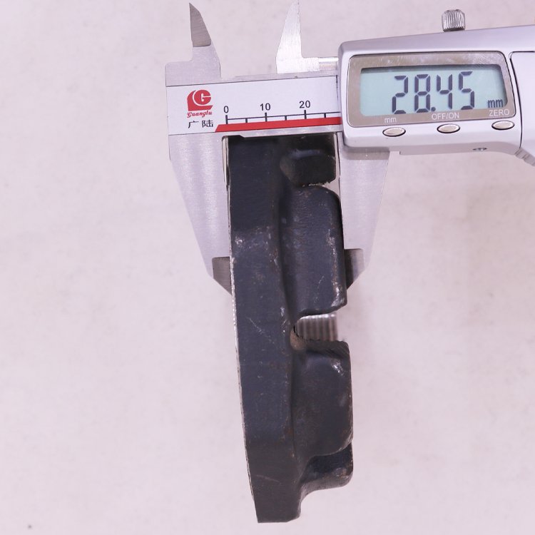 Low Price Trailer Axle Spare Parts Rear Wheel Axle Nuts Axle Lock Nut for American Type Truck