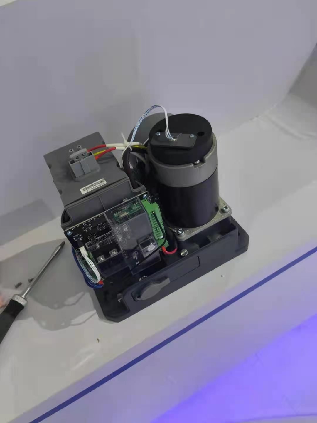 Small Sliding Gate Motors Villa Door Opener Ac Motor 800Kg Mobile Automatic Servo Electric Farm 1000Kg 3000Kg Price Gates