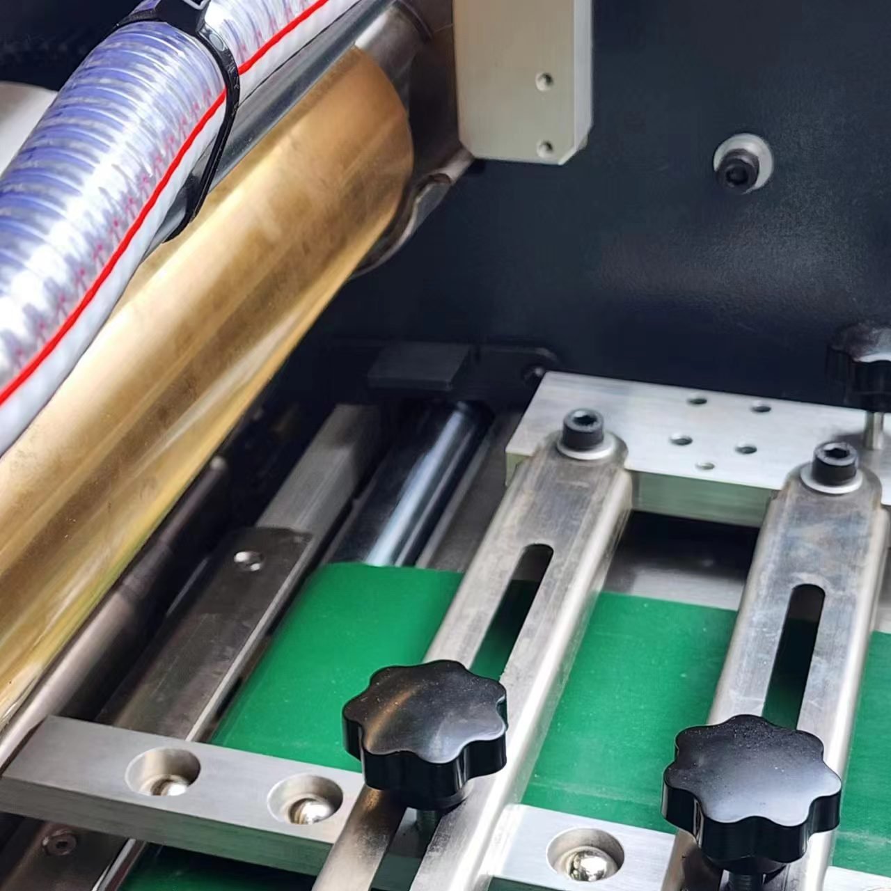 Hardcover and Rigid Box Making Machine Auto Gluing and Feeding Paper Sheet for Gift Box Jewelry Box