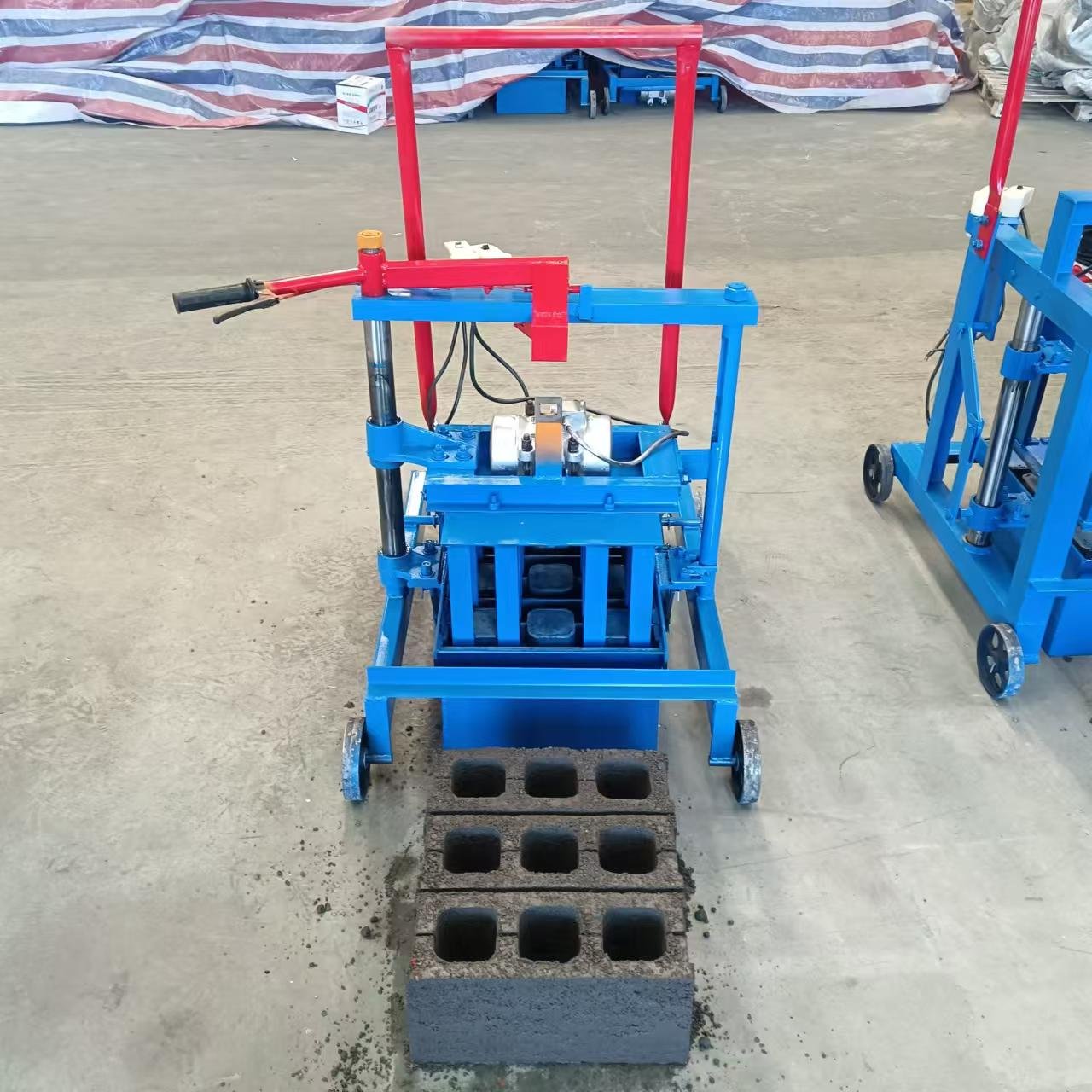 Hollow Block Making Machine Semi-Automatic QMR2-45 Mobile Solid Clay Brick Machinery for Construction for Small Move Price