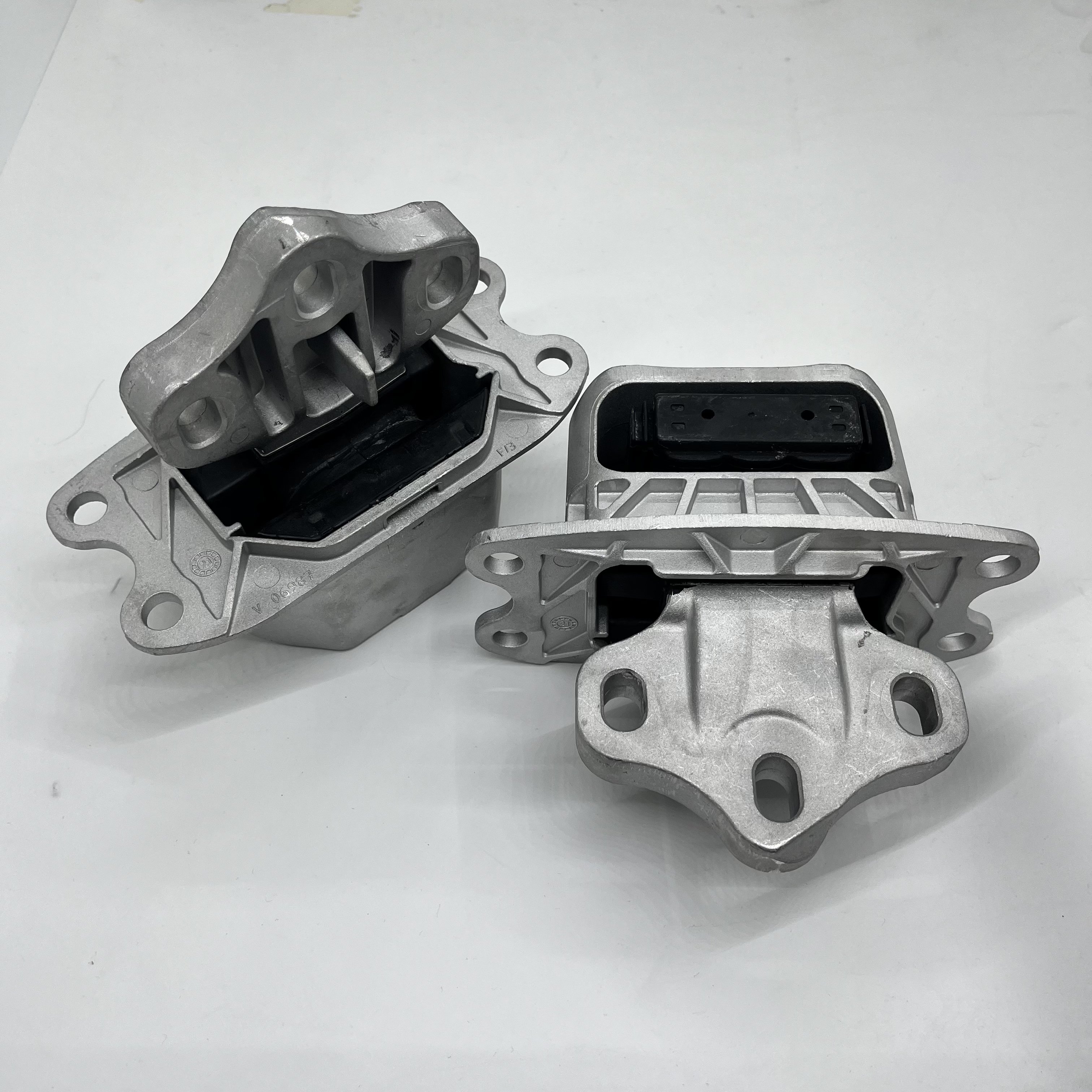 Front Right Engine Motor Mount 22116885934 for BMW Auto Parts Hot Sales