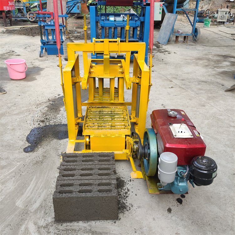 Easy Operation High Pressure Hydraulic High Efficient Semi-automatic Brick Block Making Machine Price