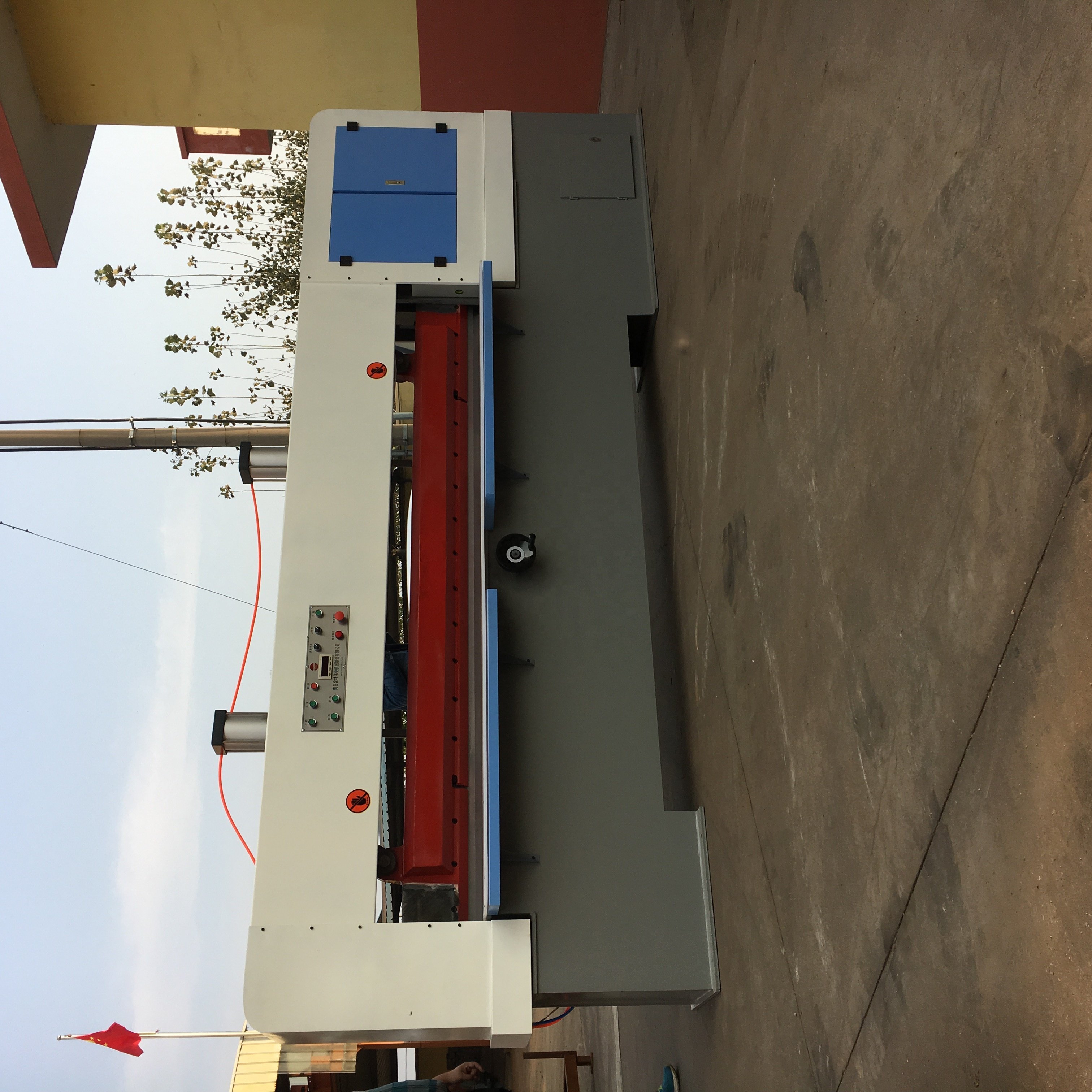 Woodworking Machine Veneer Shearing Cutting Machine Wood Auto Pneumatic Hydraulic Veneer Clipper Machine