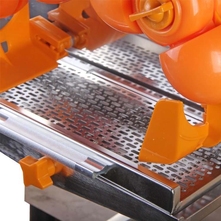 Auto Feed Orange Juice Machine with CE Certificate