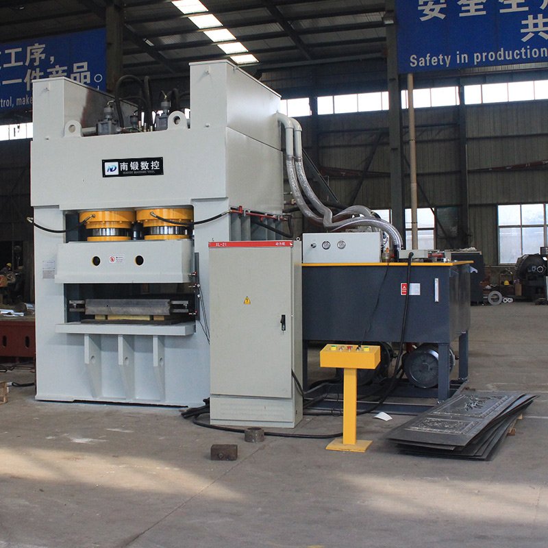 Nadun 2500 Ton Metal Steel Door Embossing Press Machine Metal Steel Door Embossing
