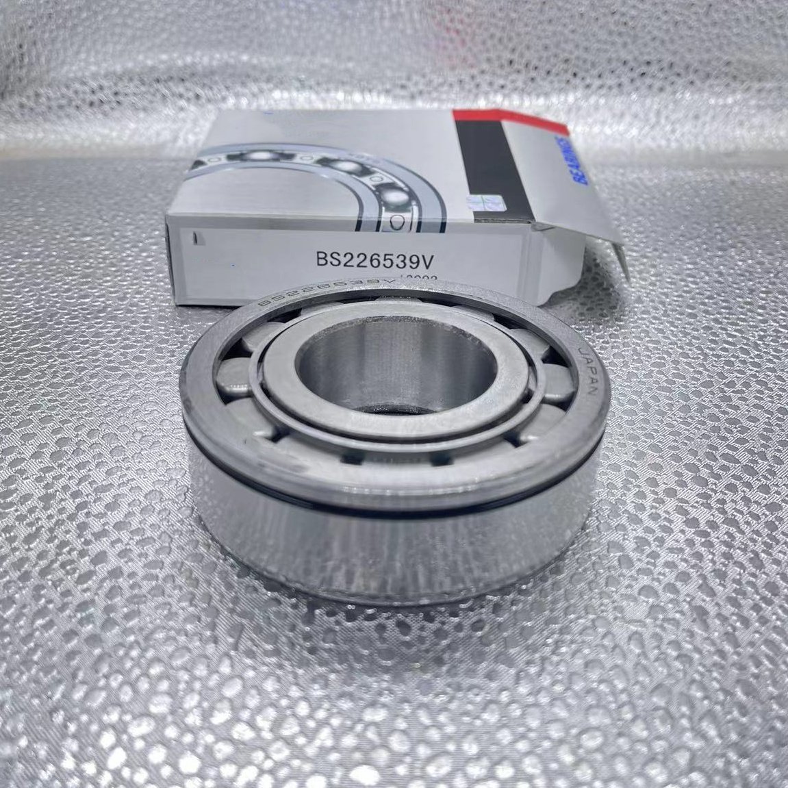 Auto Bearing Parts Original Factory Price Gearbox Bearings BKT247 Cylindrical Roller Bearing