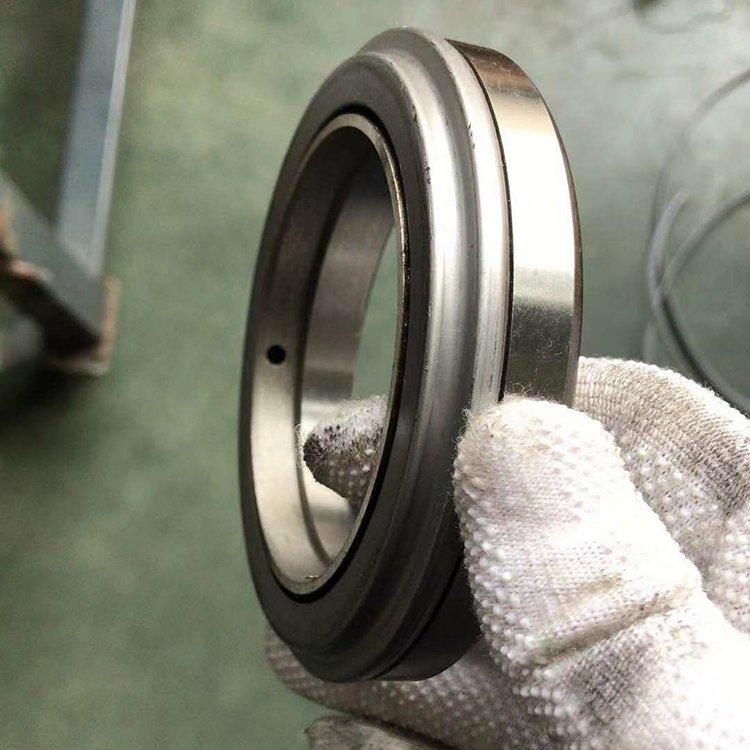Hebei Yongqiang Model 986714 Kamaz Truck Wheel Hub Bearing Size 70*105*21.9mm Clutch Release Bearing for Auto and Car Use