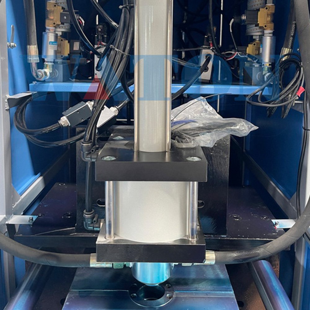 5 Gallons Semi Automatic Machine for Bottle Making