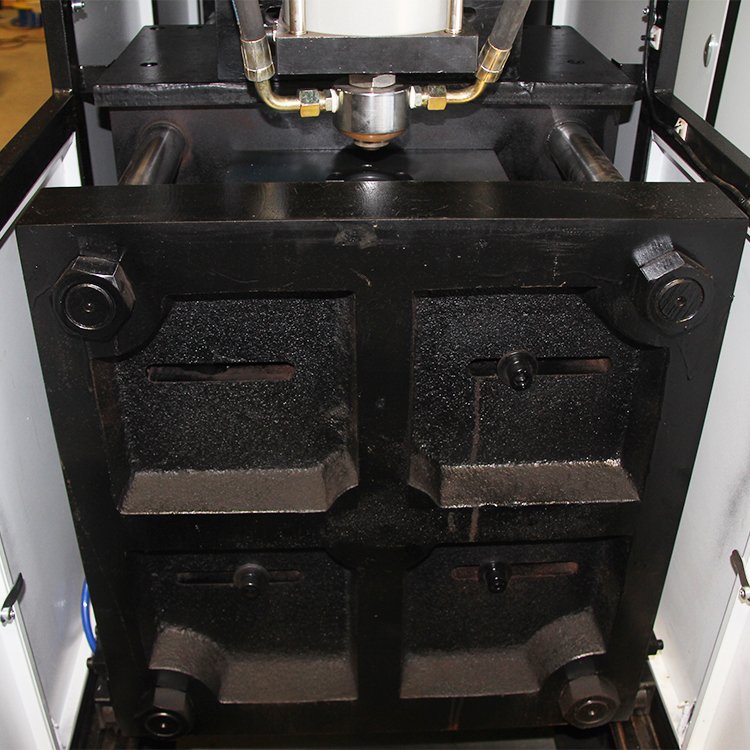 5 Gallons Semi Automatic Machine for Bottle Making
