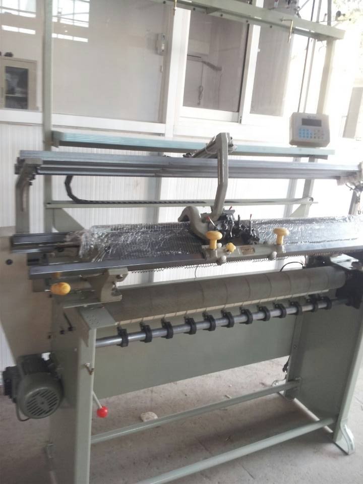 Manual Semi Automatic Flat Knitting Machine
