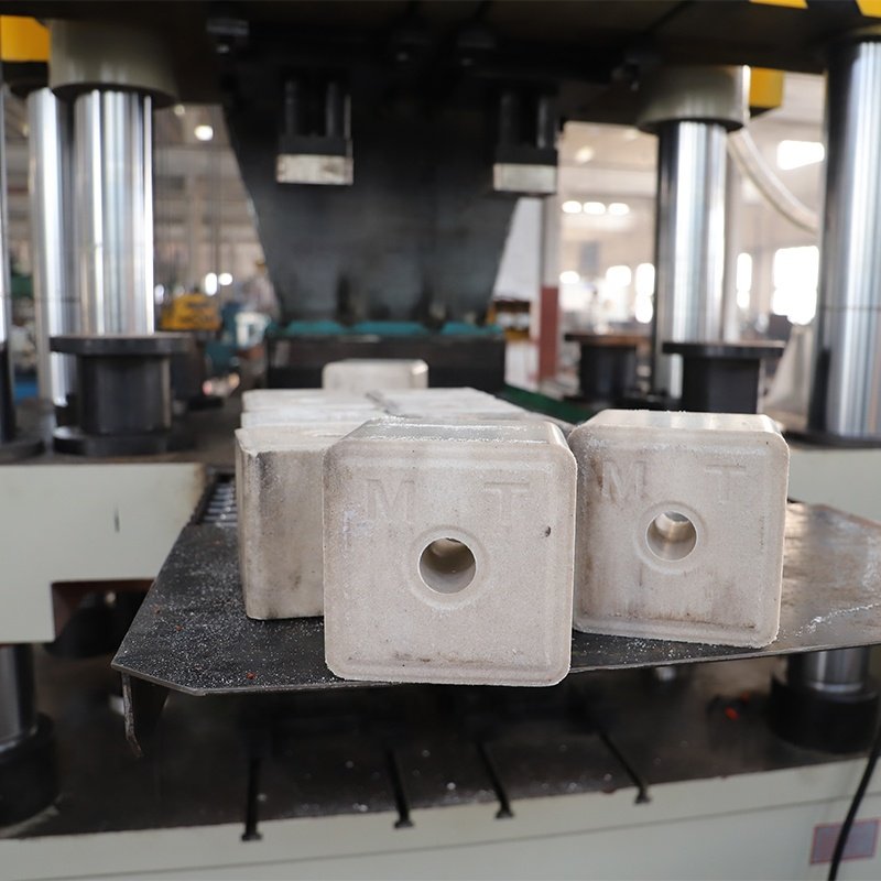 400 Ton Hydraulic Press Animal Licking Salt Block Making Press Machine