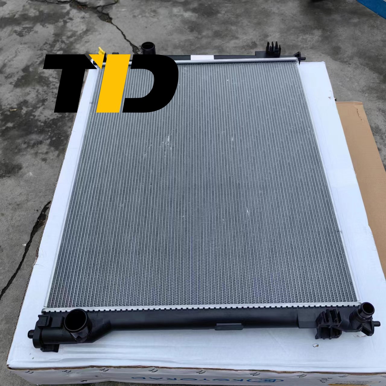 16400-F0080 Radiator . Inverter. Cooler. AUXILIARY. Drive Motor. for toyota Toyota Highlander 16400-F0080