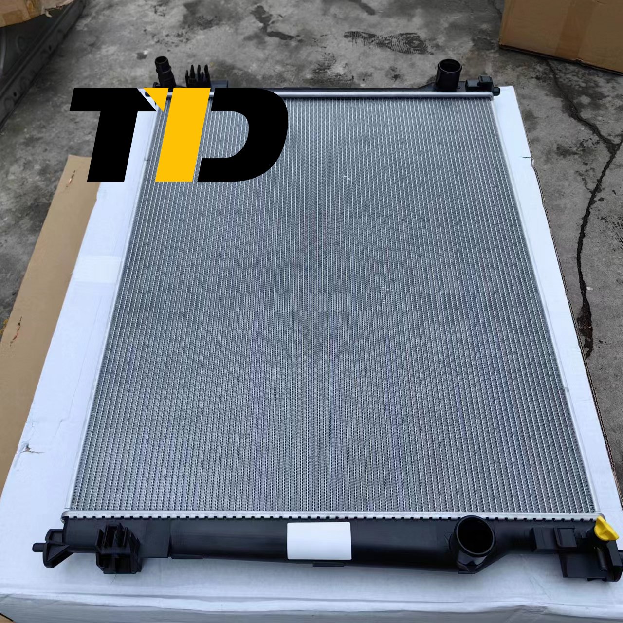 16400-F0080 Radiator . Inverter. Cooler. AUXILIARY. Drive Motor. for toyota Toyota Highlander 16400-F0080