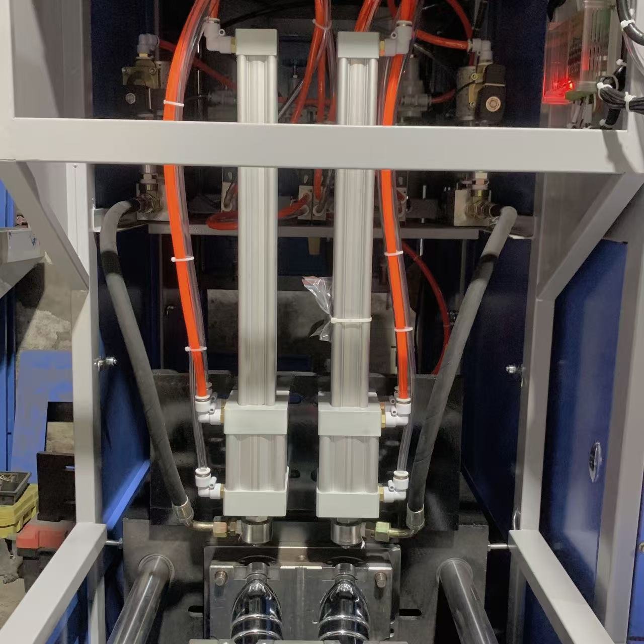 Factory Price Semi Automatic 3L Water Making Machine Stretch Blow Moulding Machines for Plastic Bottle