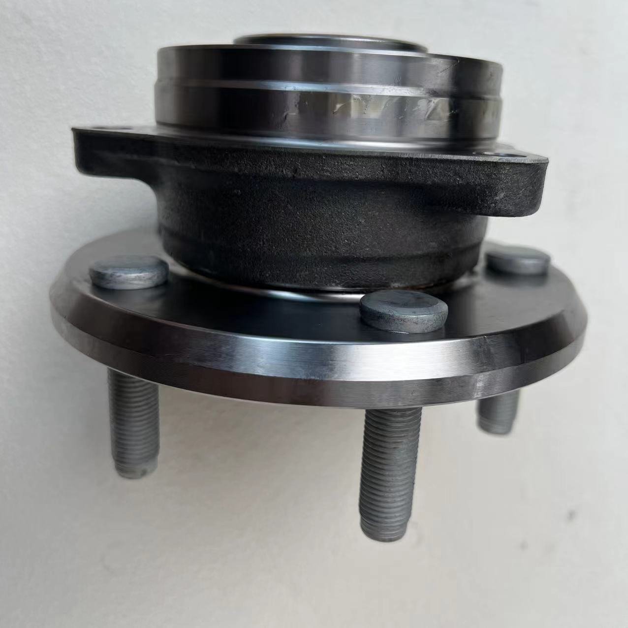 11-22 J Eep Grand Cherokee Durango Front Wheel Hub Bearing OEM New mopar 52124767ae
