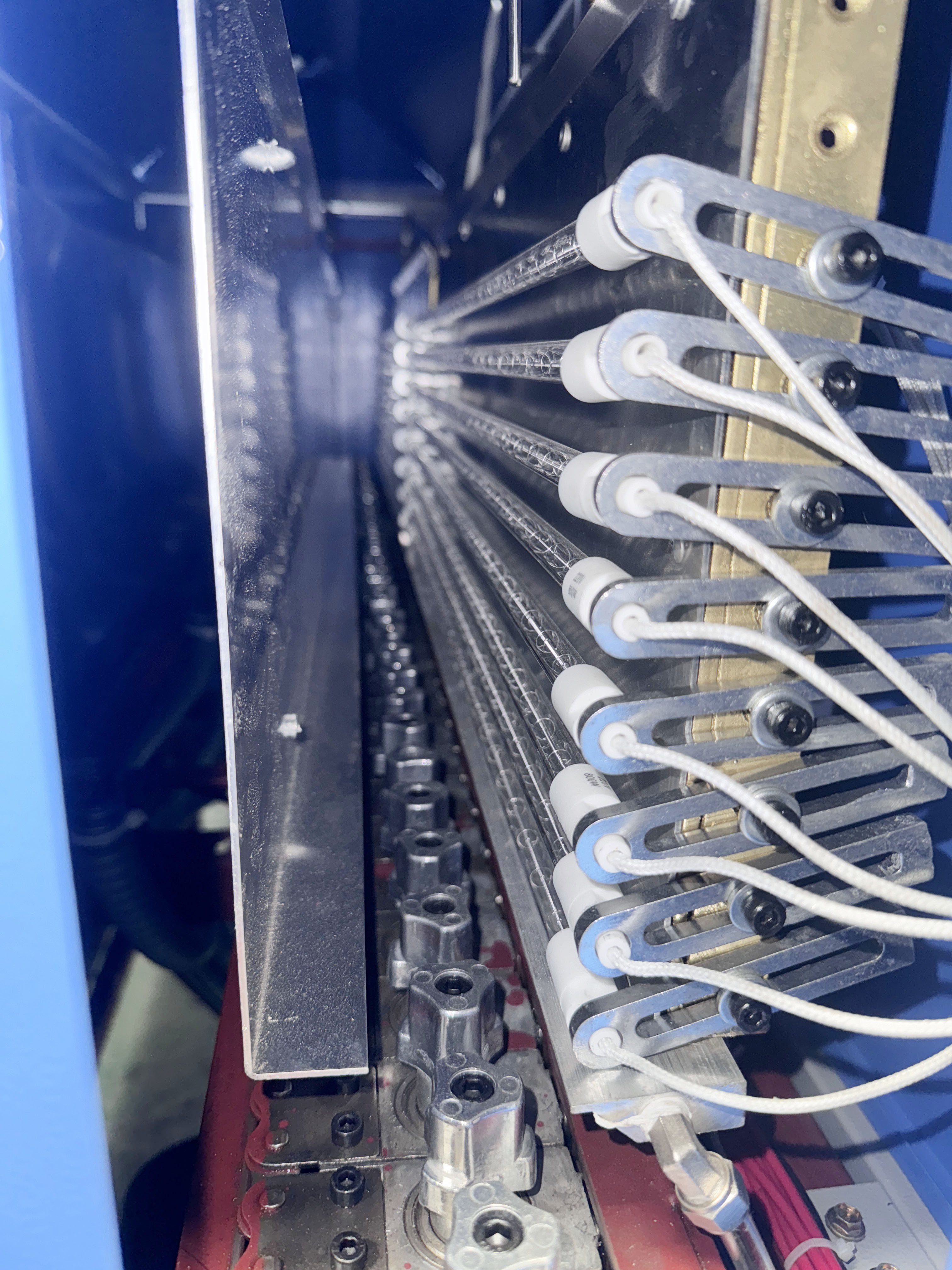 Semi Automatic 4 Cavity PET Blow Molding Machine Mineral Water Bottle Blower Semi Auto Blow Machine
