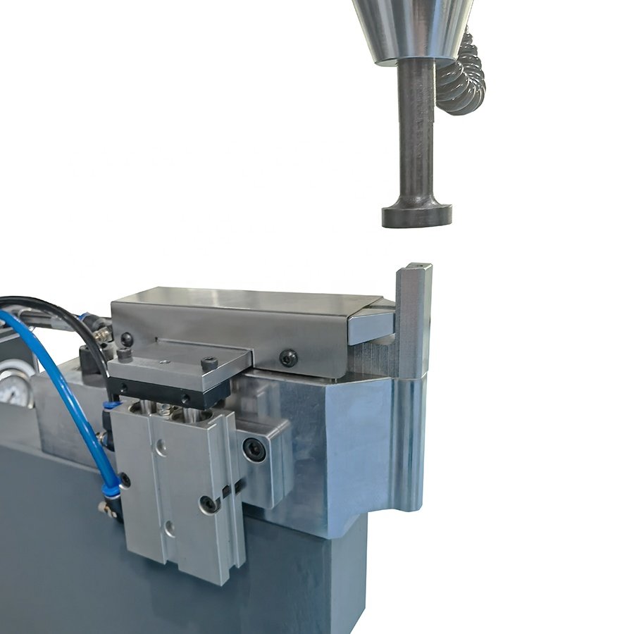 Hydraulic Riveting Machine 56KN Auto Feeding Riveting Machine for PEM Nuts