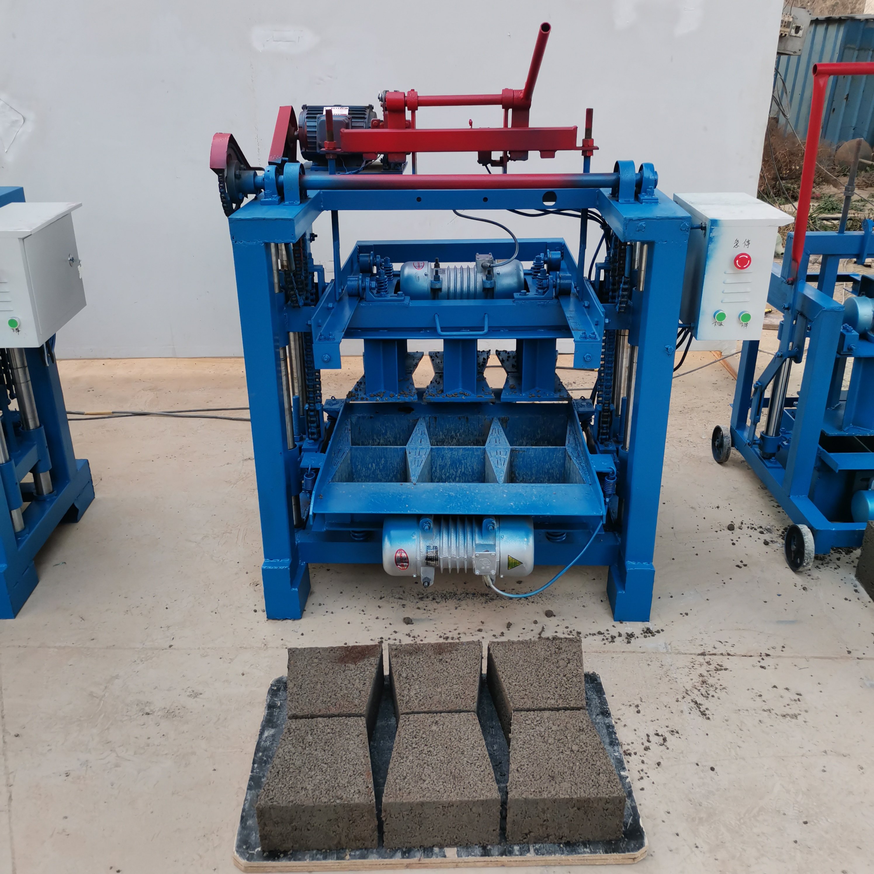 Lo Mas Vendido KM4-35 Semi-automatic Concrete Block Molding Machine Production of Cement Pipes with Grooves