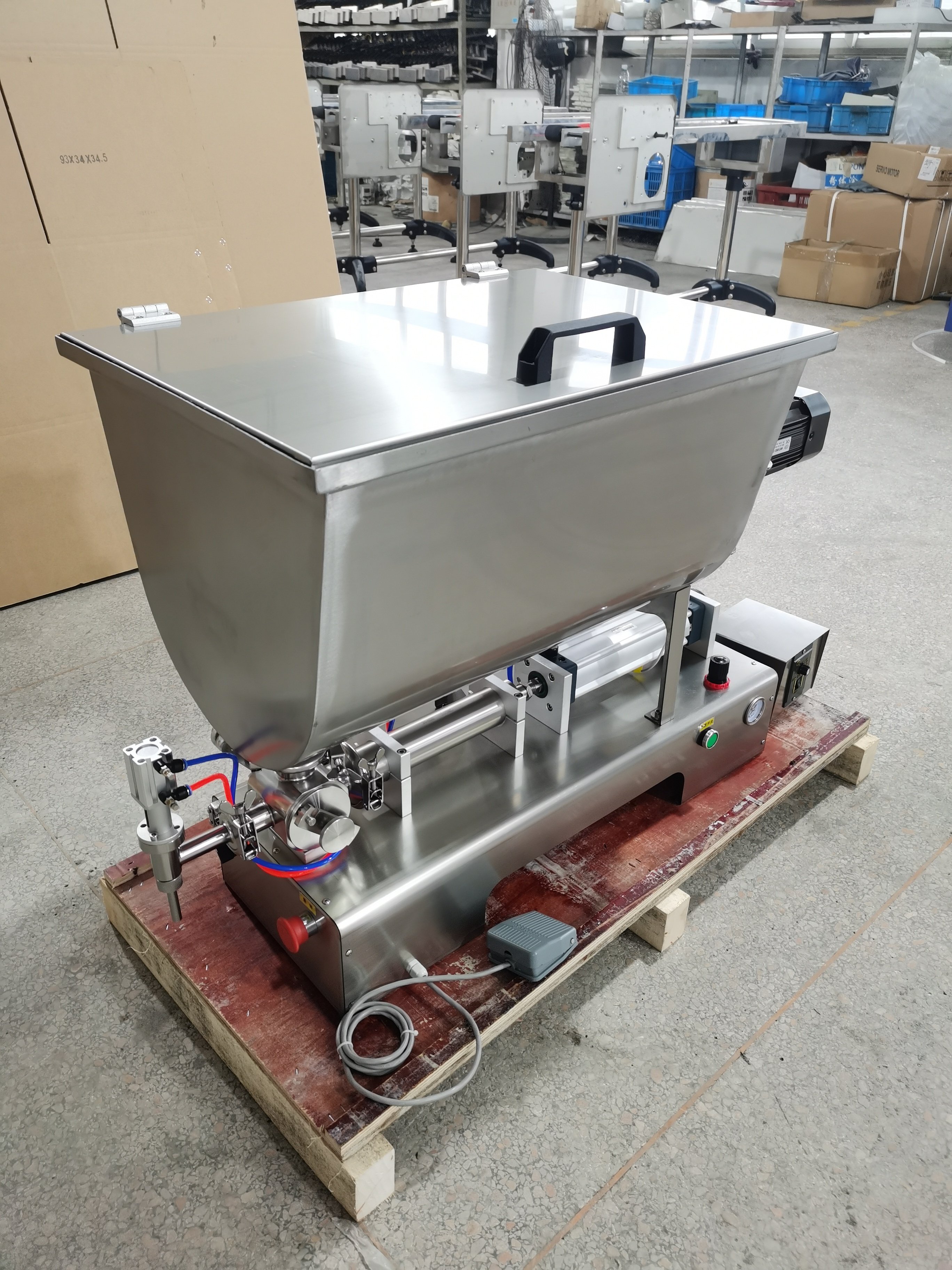 Semi-automatic Paste Liquid Heating Filling Machine 80L Hopper Pneumatic Liquid Paste Filling Mixing Machine