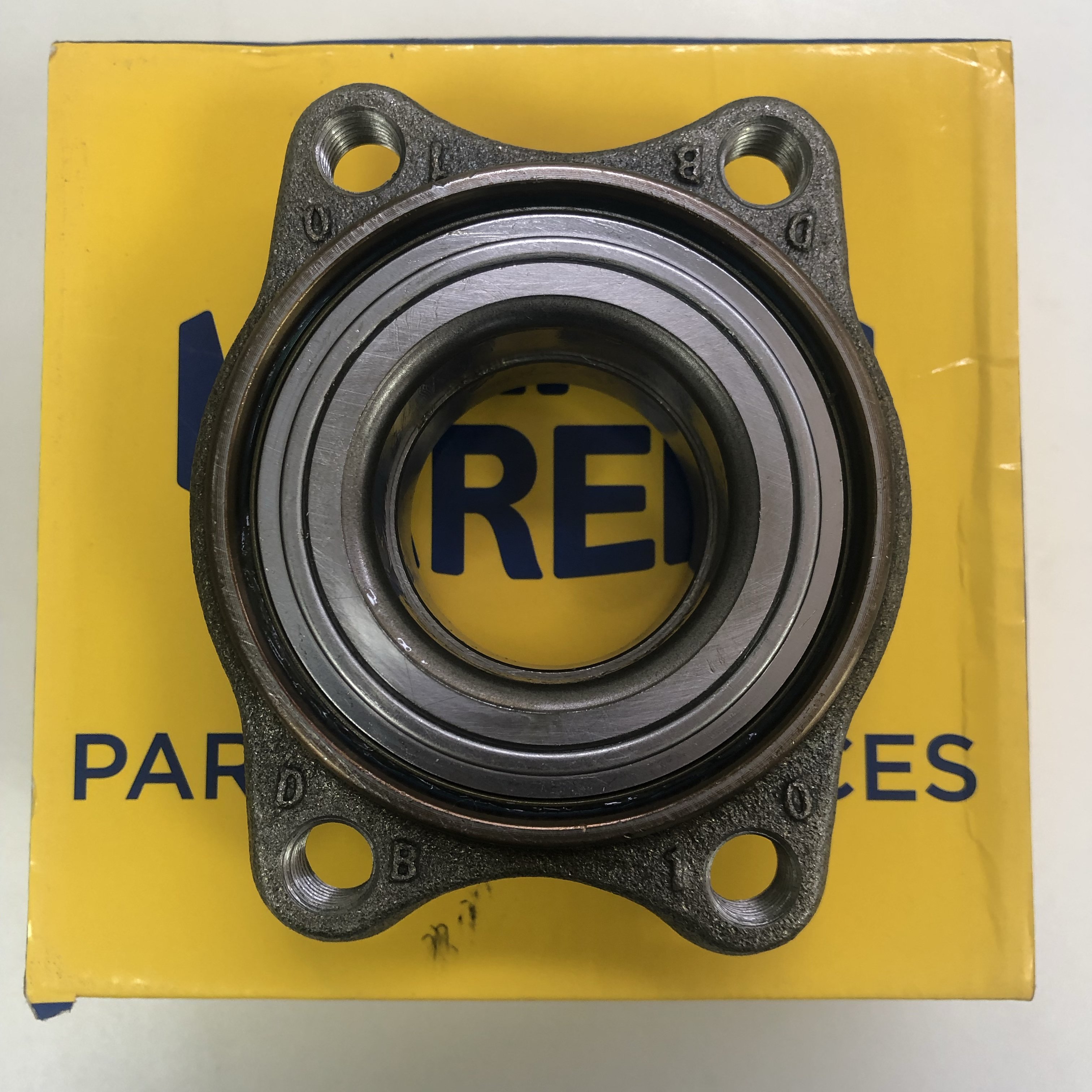 Auto Parts Magneti Mareli Wholesale High Quality Spares Car Drivetrains Front Wheel Hub Unit Bearing Kit 4F0498625B for Audi A6