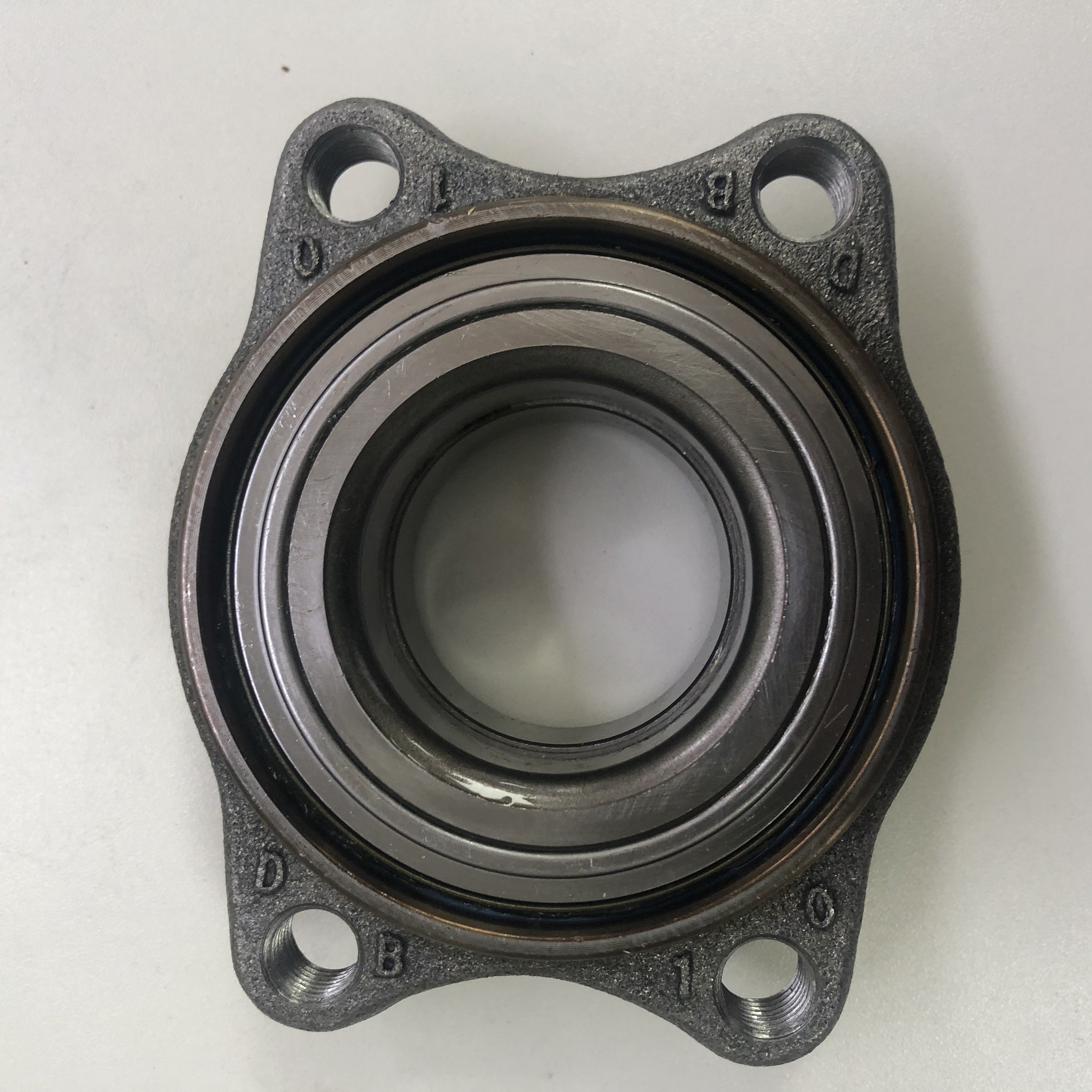 Auto Parts Magneti Mareli Wholesale High Quality Spares Car Drivetrains Front Wheel Hub Unit Bearing Kit 4F0498625B for Audi A6
