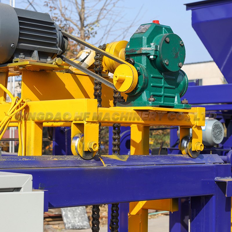 Qt4-26 Brick Machine Making Semi-automatic Machines Concrete in South Africa Engine Block Machine