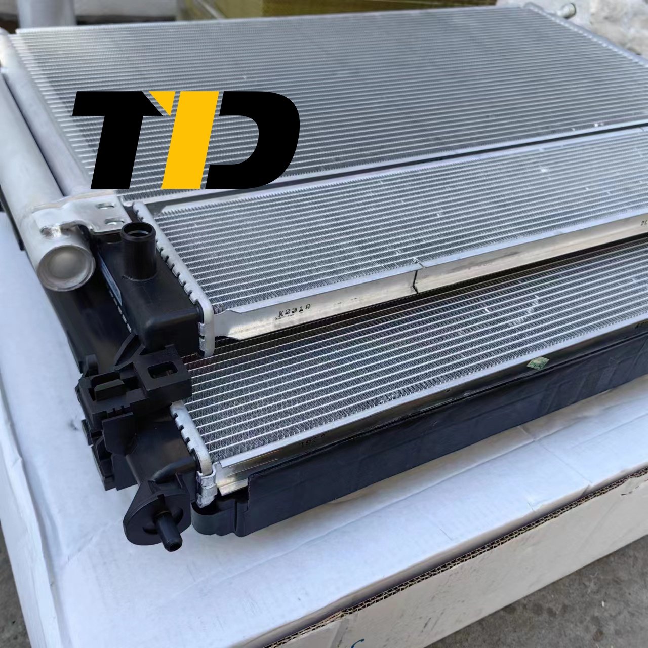 16400-F0120 Radiator . Inverter. Cooler. AUXILIARY. Drive Motor. for toyota Toyota SIENNA 16400-F0120