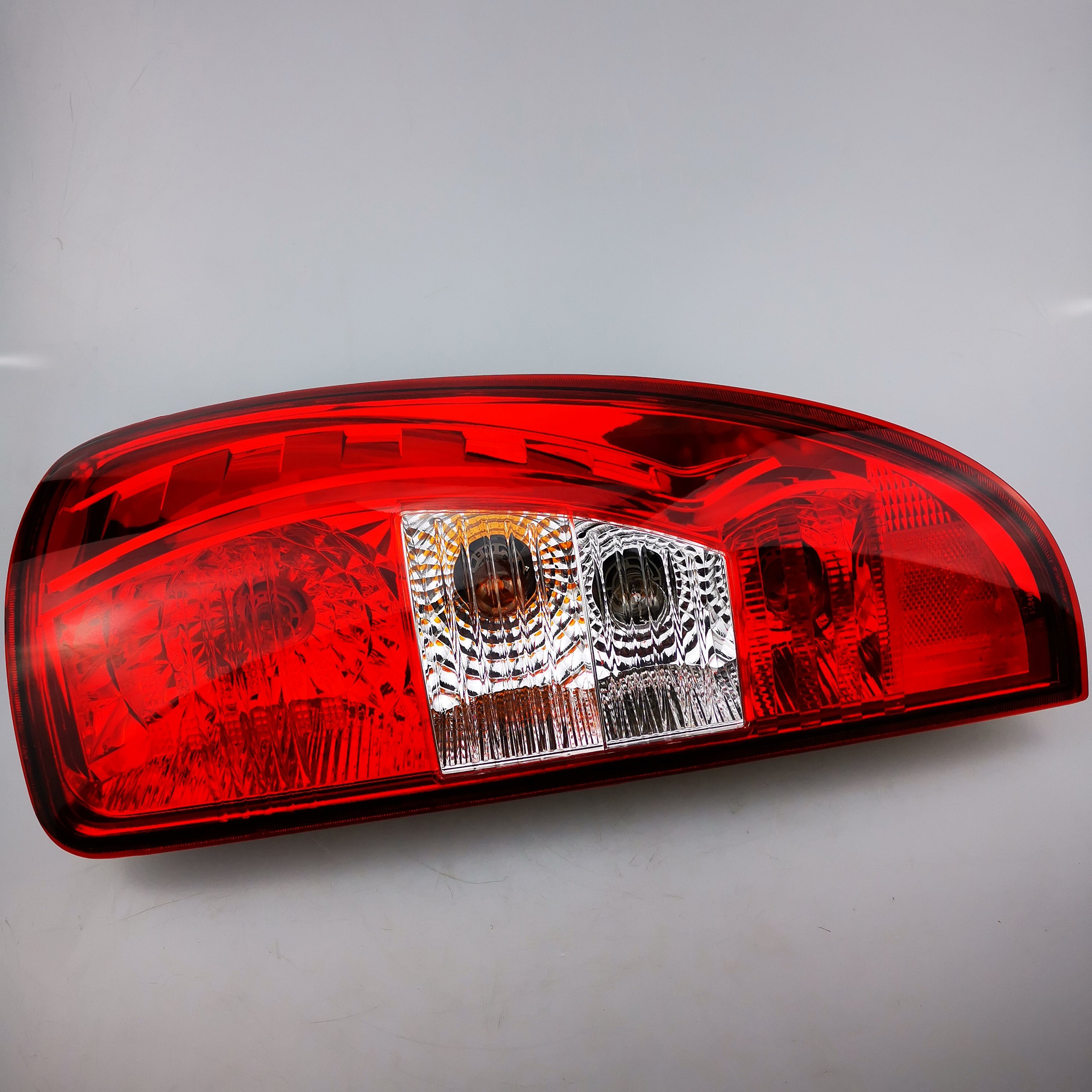 Original VIGUS Tail Lamp Assembly 9P2-13405-AE 9P2-13404-AC