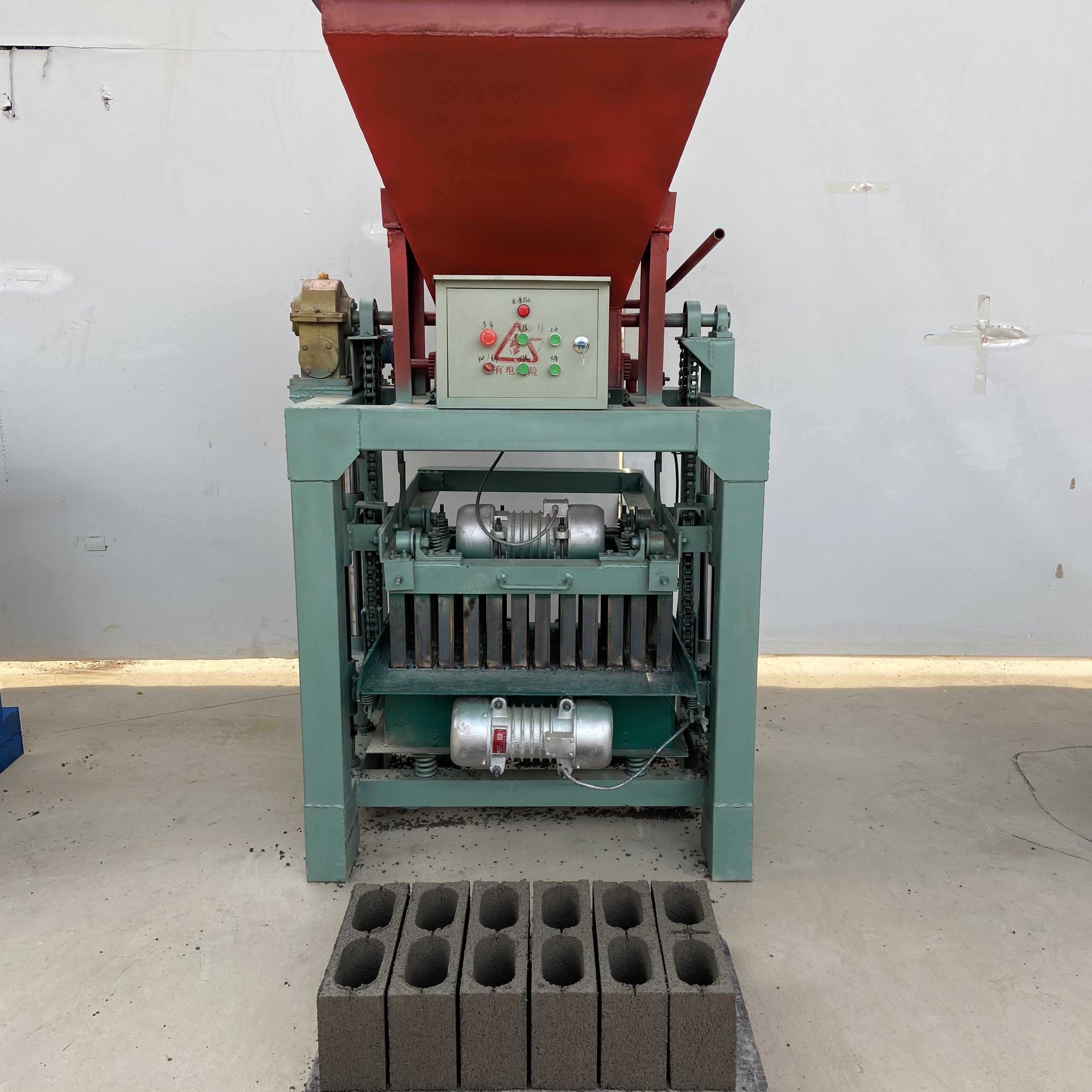 KM4-35B 400-120-200mm Manual Semi Automatic Interlocking Smart Hollow Cement Concrete Block Making Machine for Concrete Block