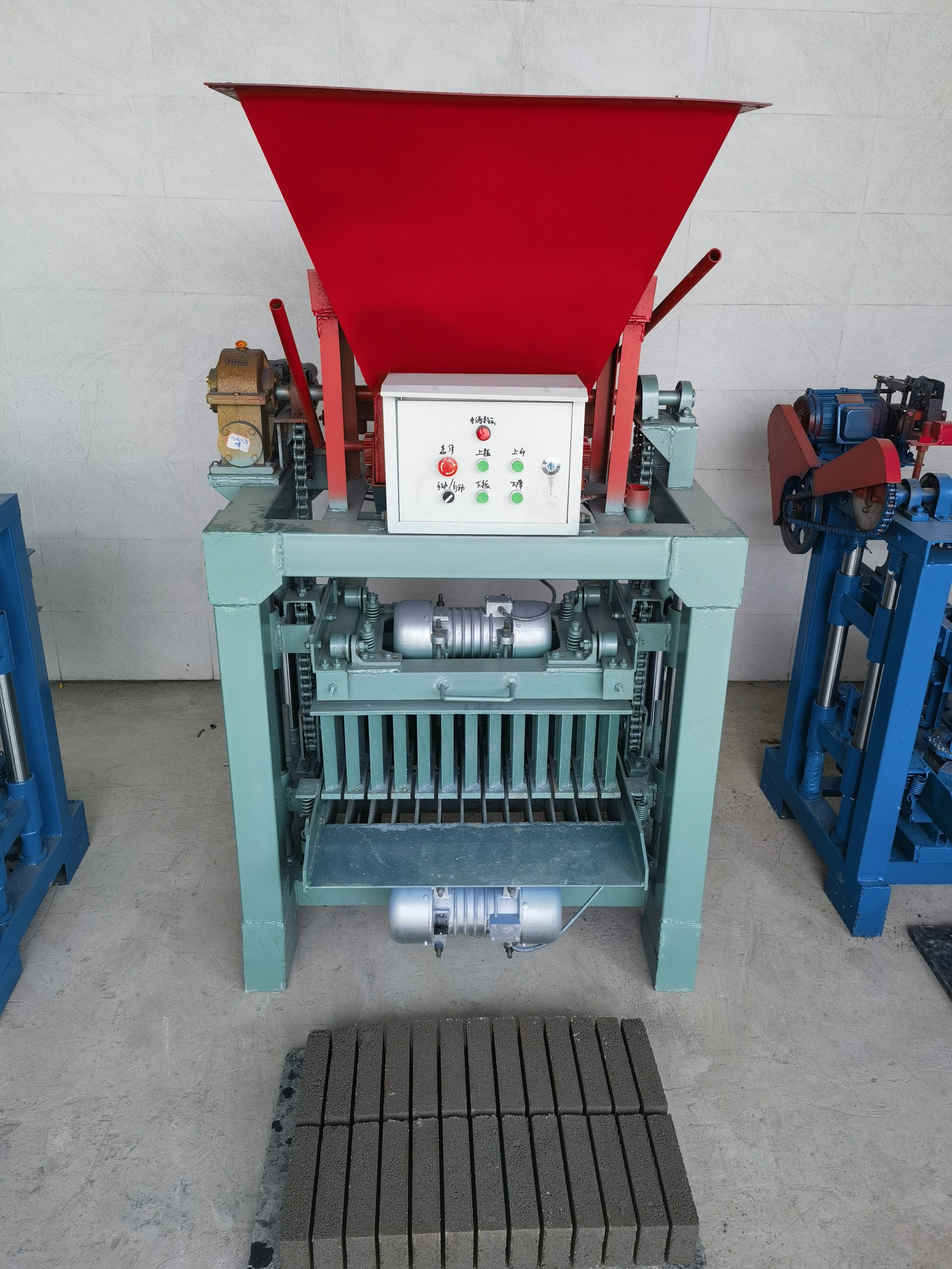 KM4-35B 400-120-200mm Manual Semi Automatic Interlocking Smart Hollow Cement Concrete Block Making Machine for Concrete Block