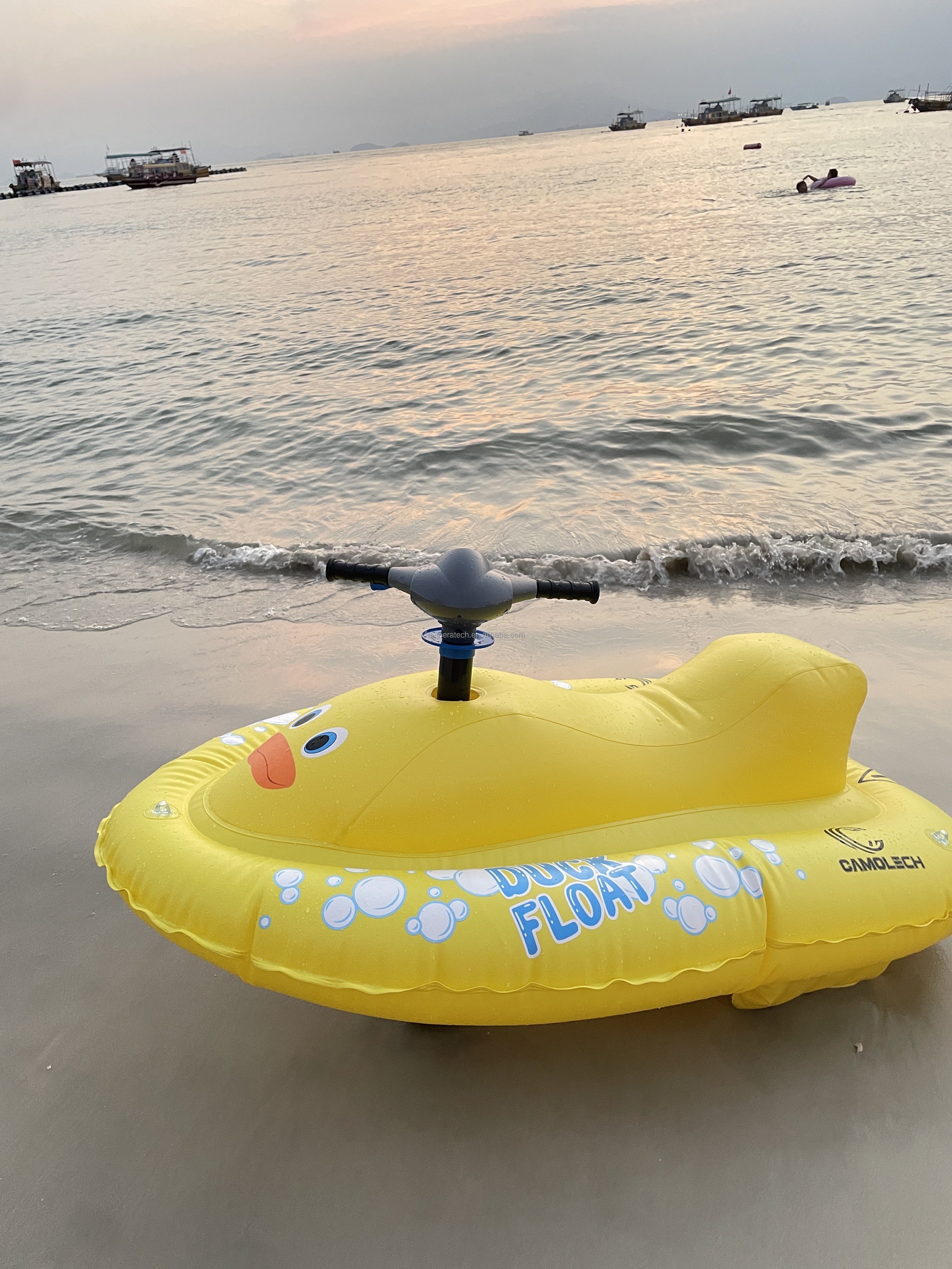 GCAMOLECH Swimming Pool Electric Motors Motorboat Water Inflatable Floating Toy Jet Ski Pool Toys Electric Boat for Adults Kids