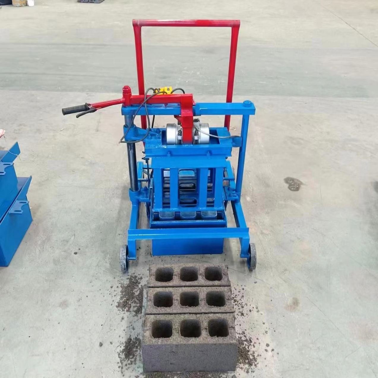 Manual Semi Automatic Interlocking Hourdis Smart Habiterra Paver Hollow Cement Concrete Block Making Machine 200 1-2 Persons