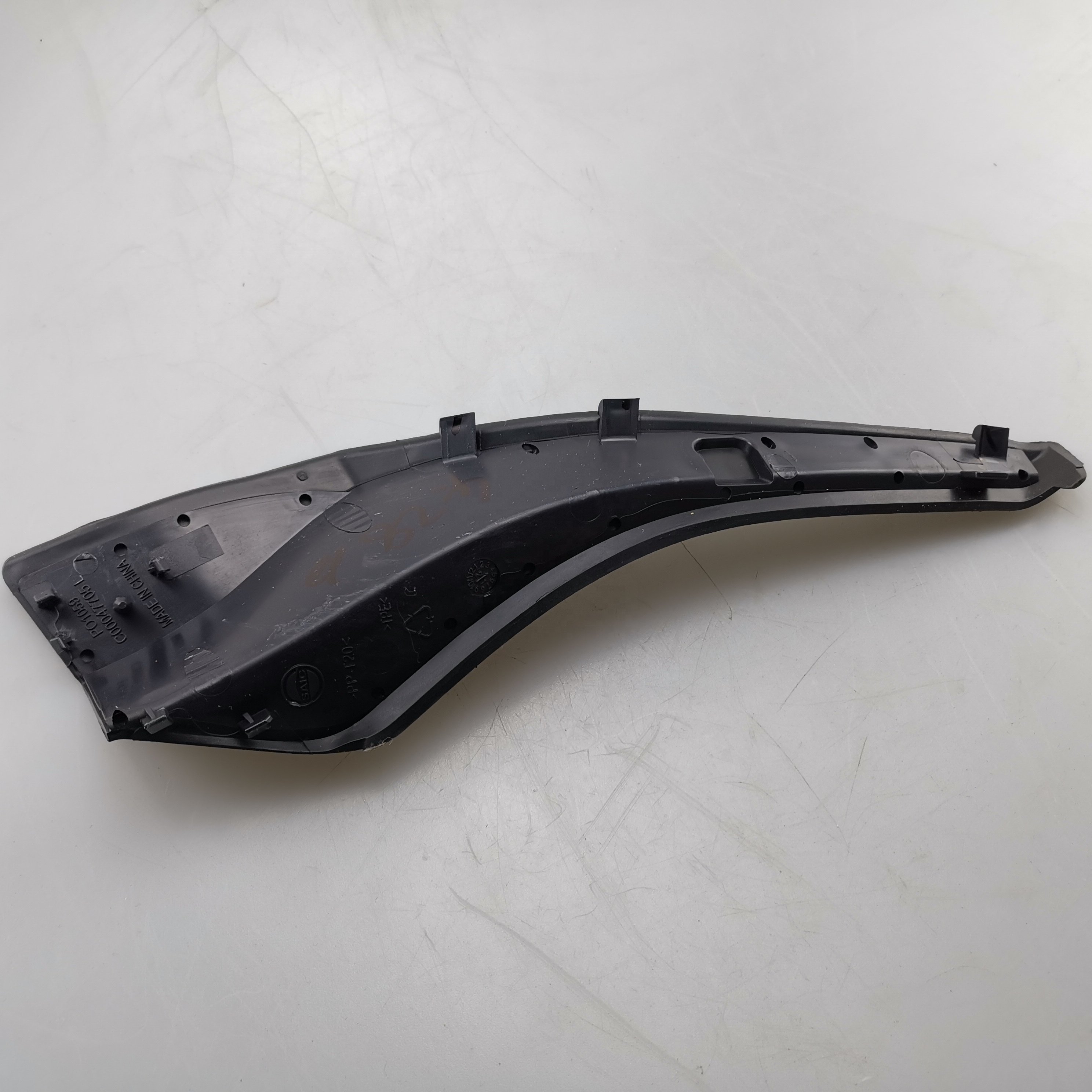 SAIC MAXUS T60 Front Windshield Cover Trim C00047705 C00047706